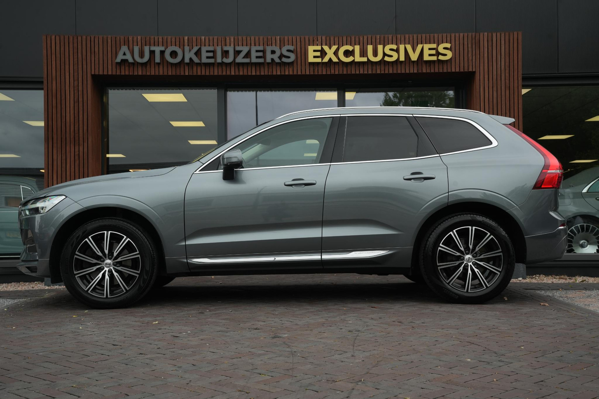 Volvo XC60 2.0 D4 Inscription 2019 OSMIUM GREY (714) 6