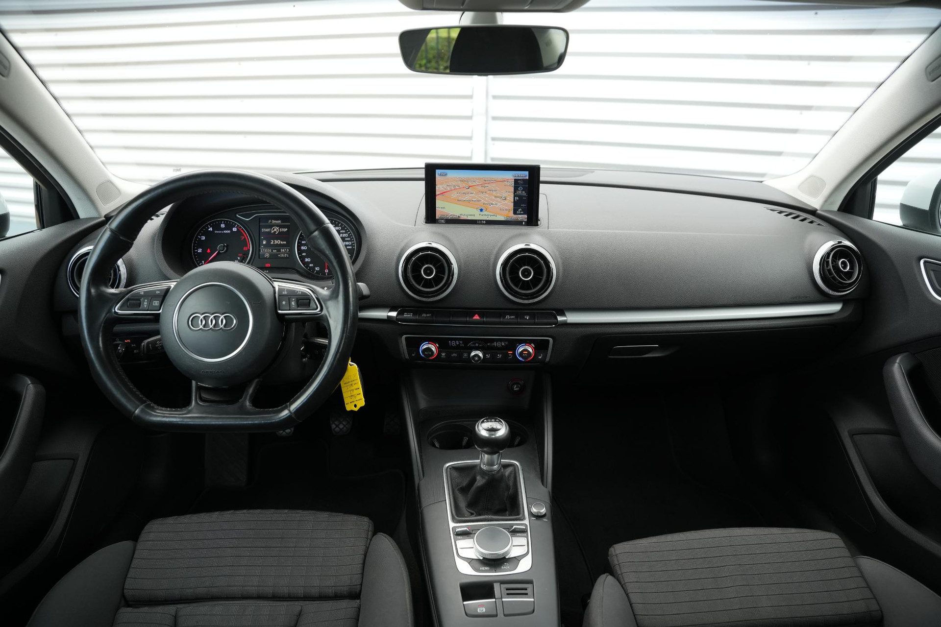 Audi A3 Limousine 1.4 TFSI Ambition Sport Edition 2015 Metallic glacier white (2Y) 2