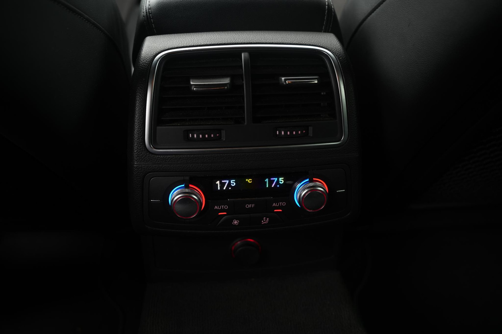 Audi A6 Avant 2.0 TFSI S Edition 2013 Havannazwart metallic 24