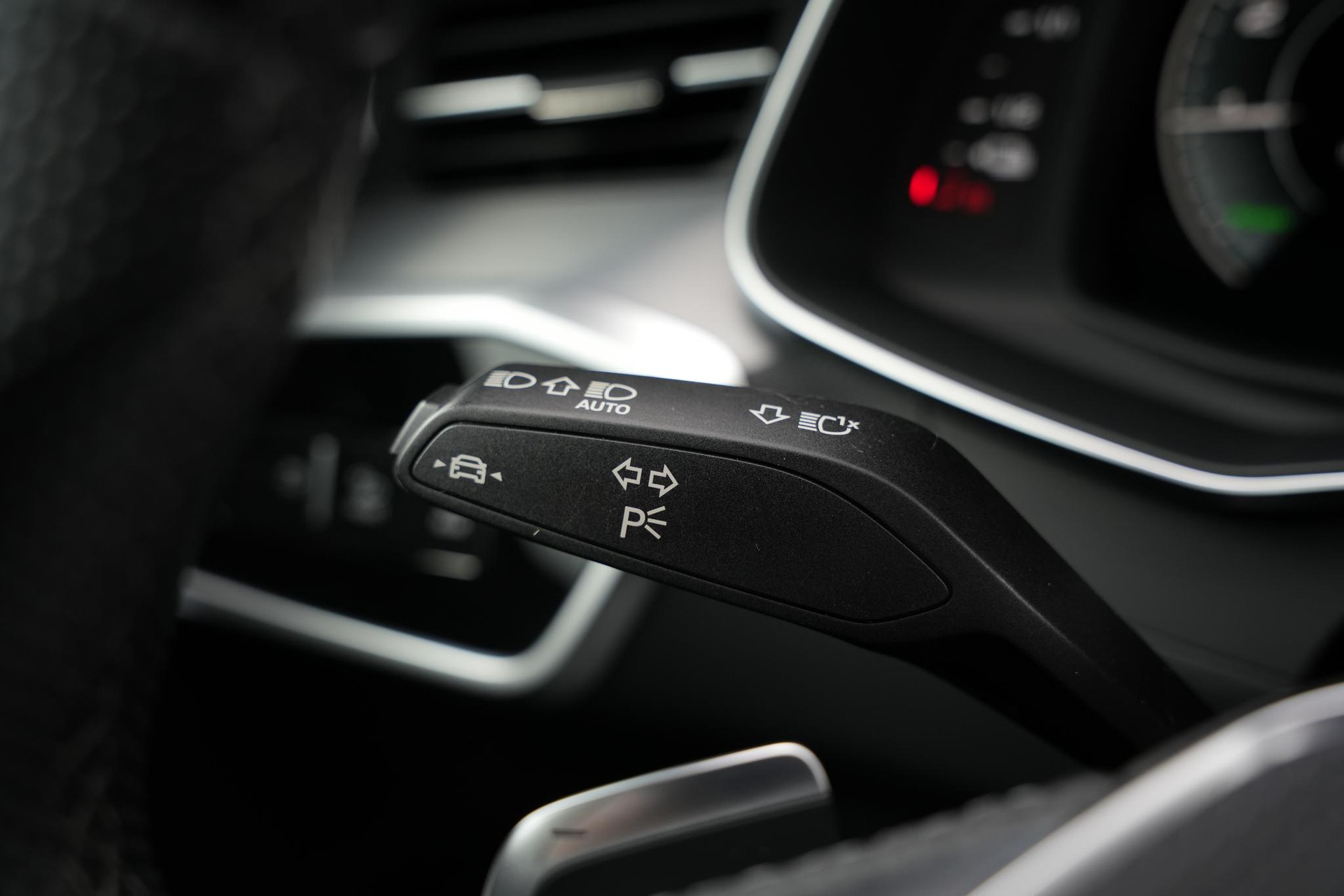 Audi A6 Limousine 50 TFSI e quattro S edition 2023 Daytonagrijs pareleffect 30