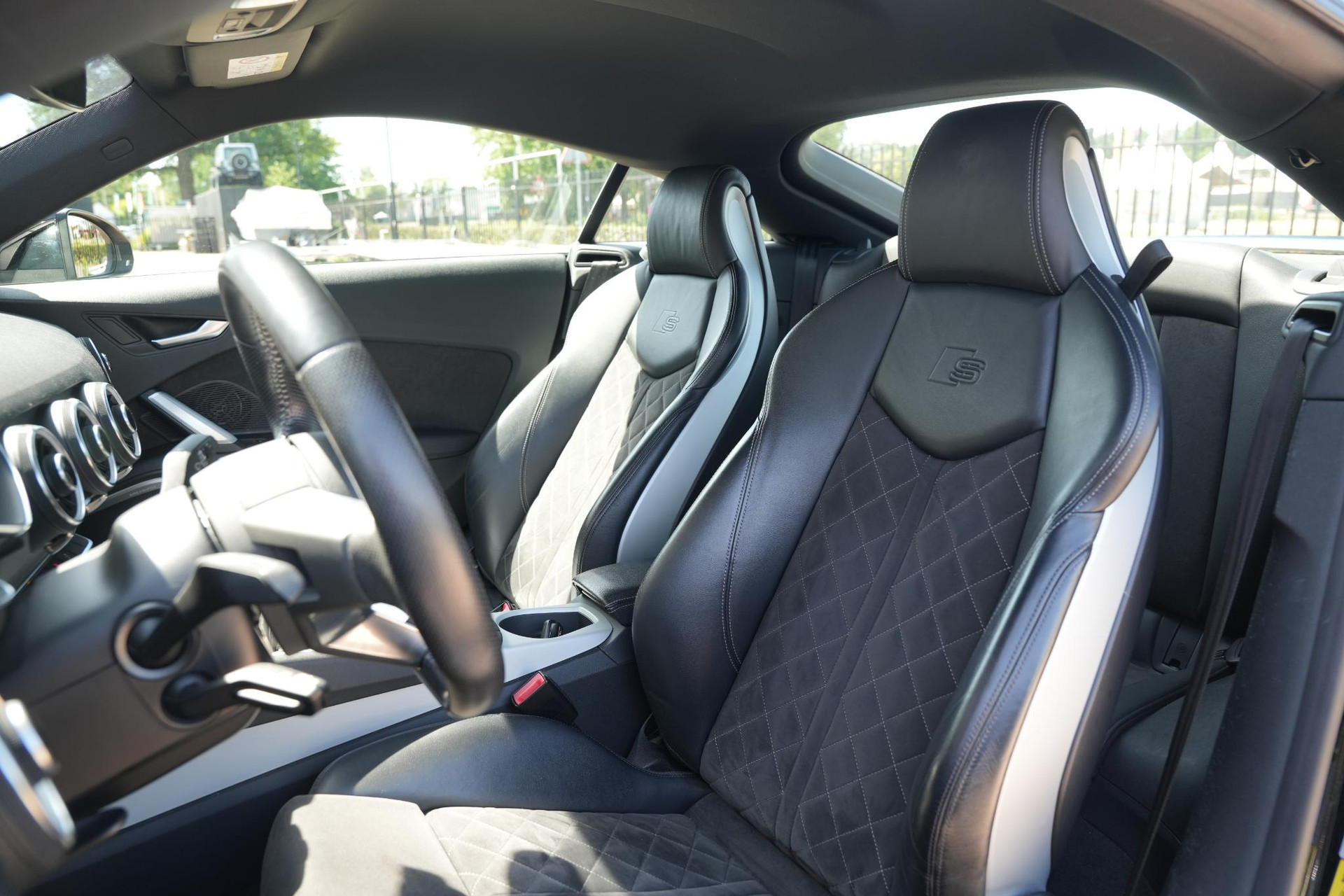 Audi TT 1.8 TFSI Pro Line S 2016 Mythoszwart metallic 4