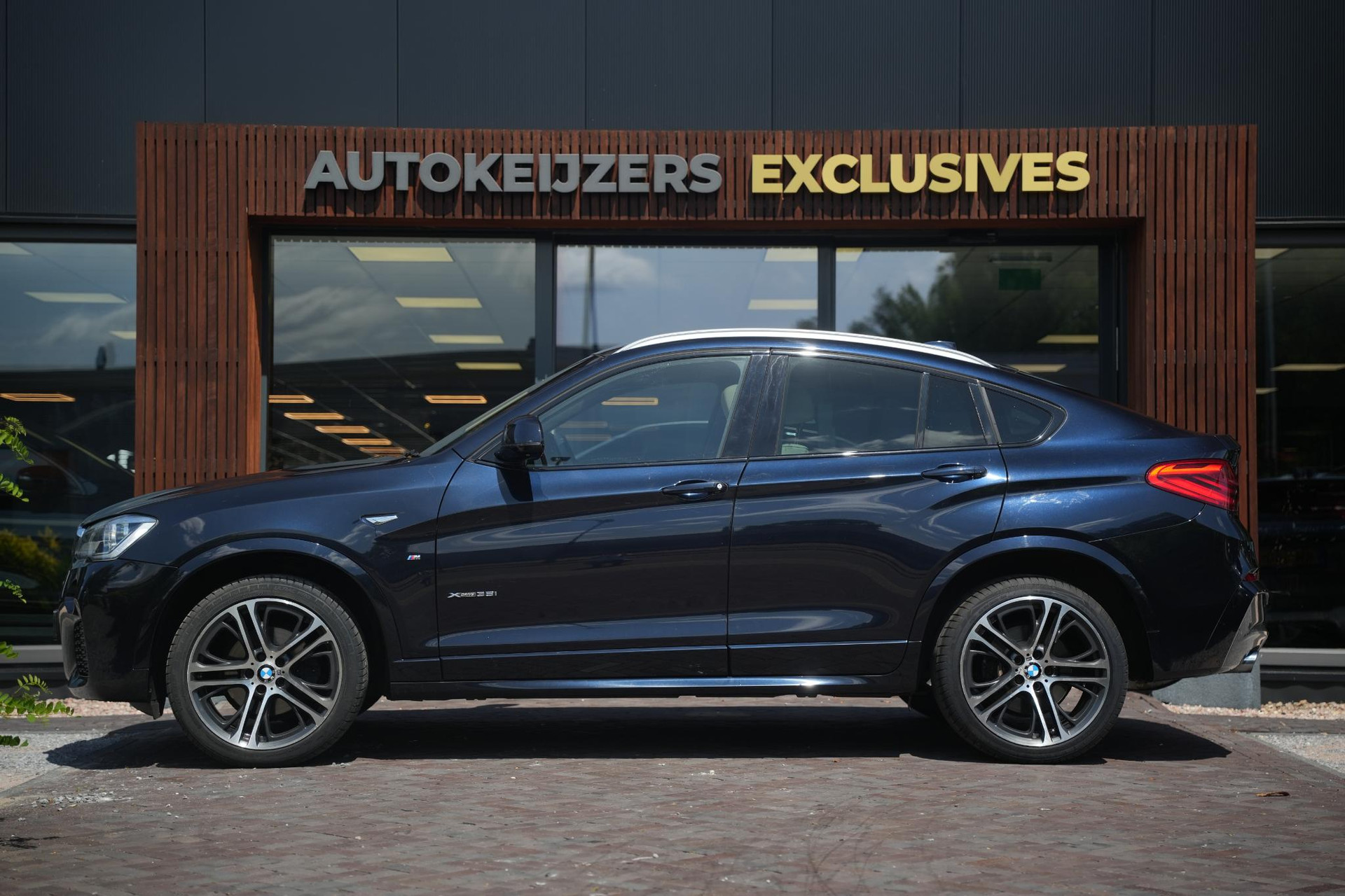 BMW X4 xDrive35i High Executive 2015 Carbonschwarz metallic 3