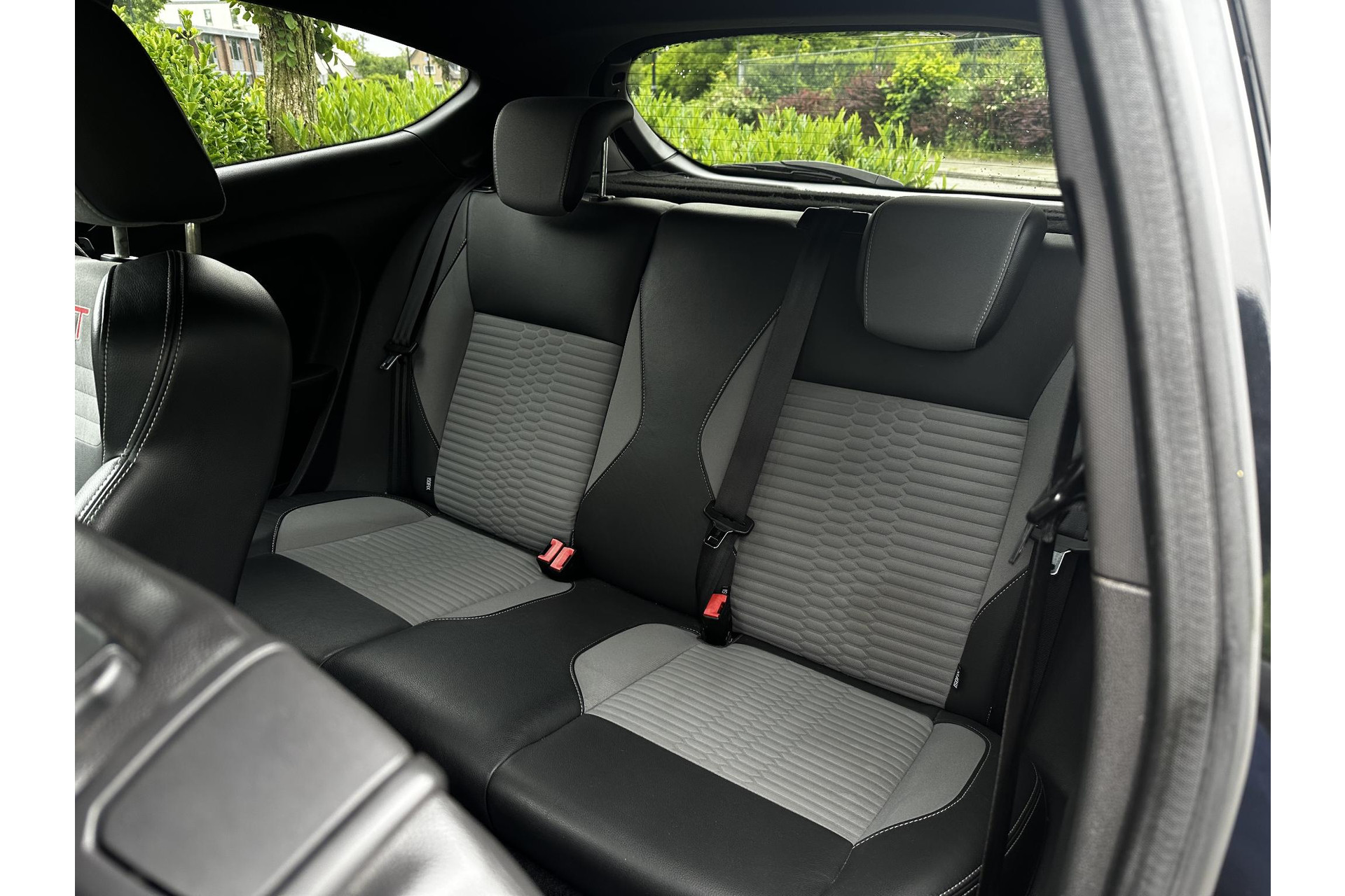 Ford Fiesta 1.6 ST2 2014 Panther Black C/c Med Solid (Pnjab) 15