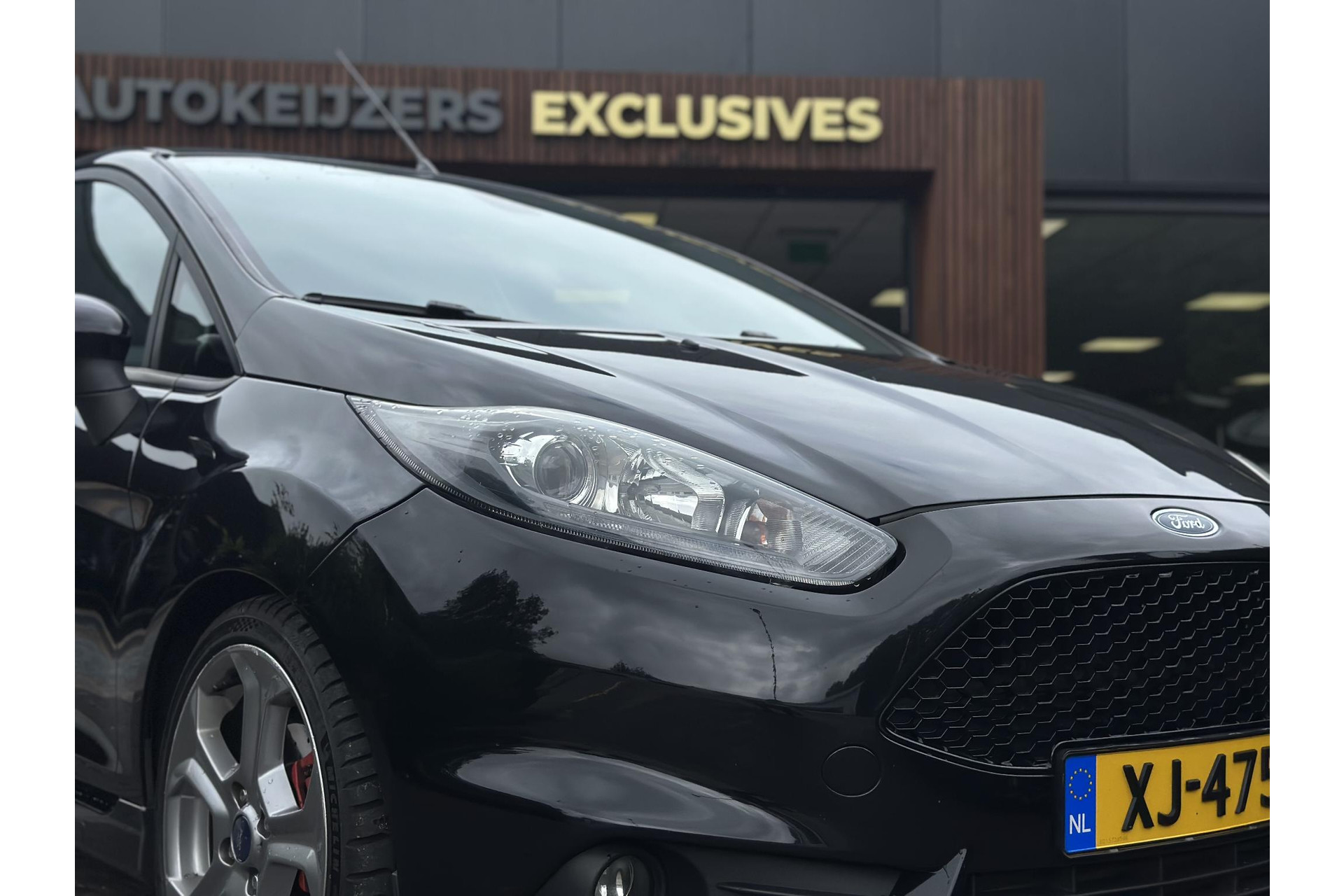 Ford Fiesta 1.6 ST2 2014 Panther Black C/c Med Solid (Pnjab) 8
