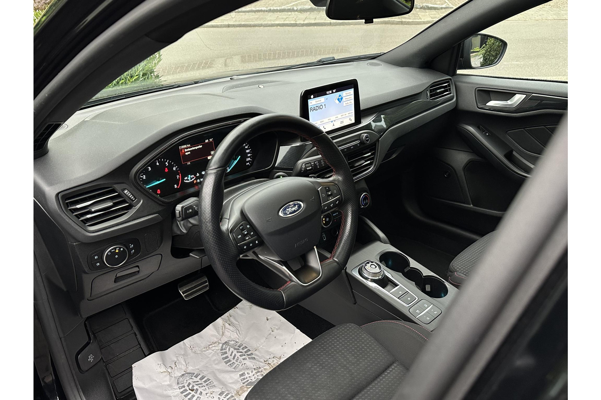 Ford Focus 1.5 EcoBoost ST Line Business 2018 Absolute Black (Pnzat) 11