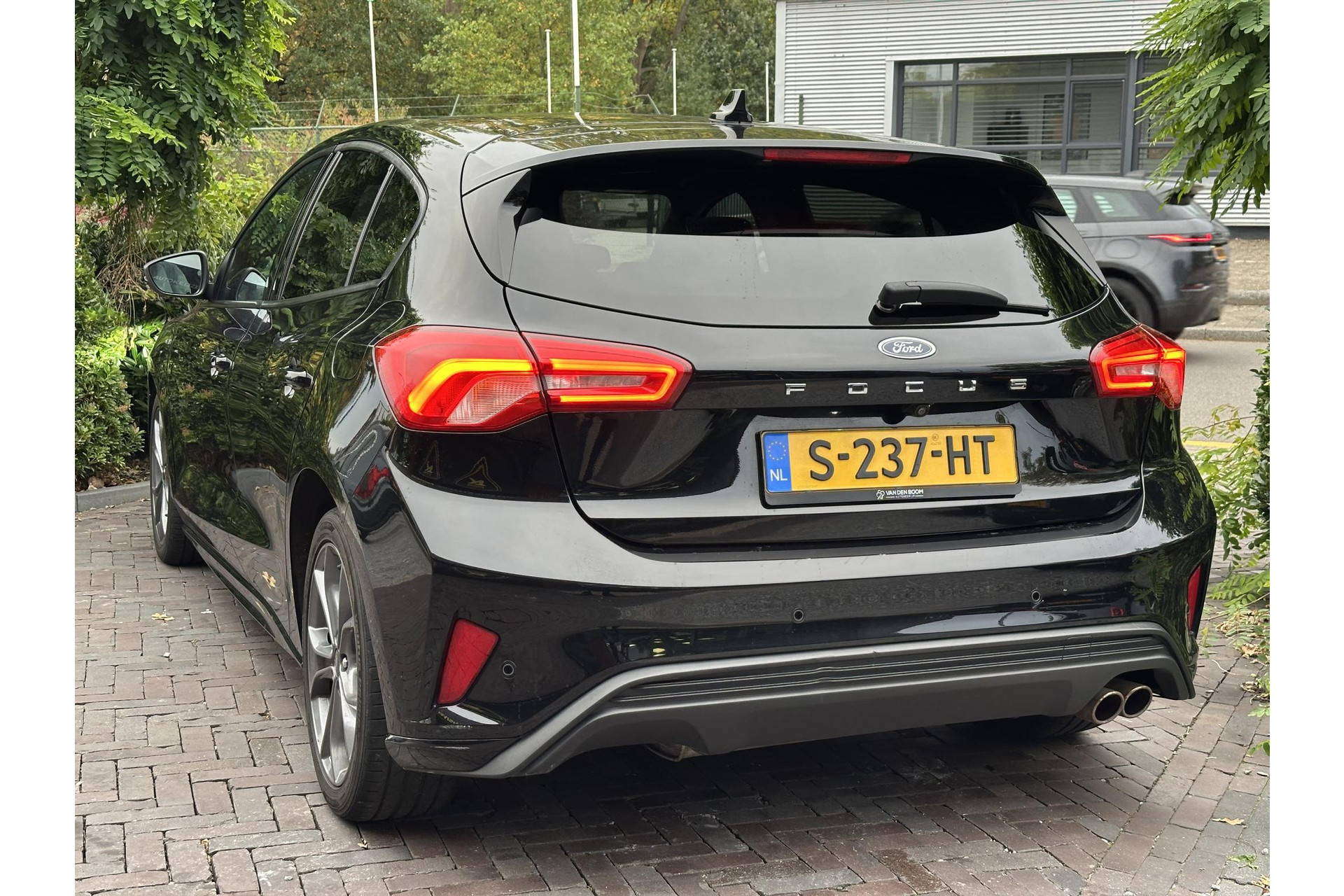 Ford Focus 1.5 EcoBoost ST Line Business 2018 Absolute Black (Pnzat) 5