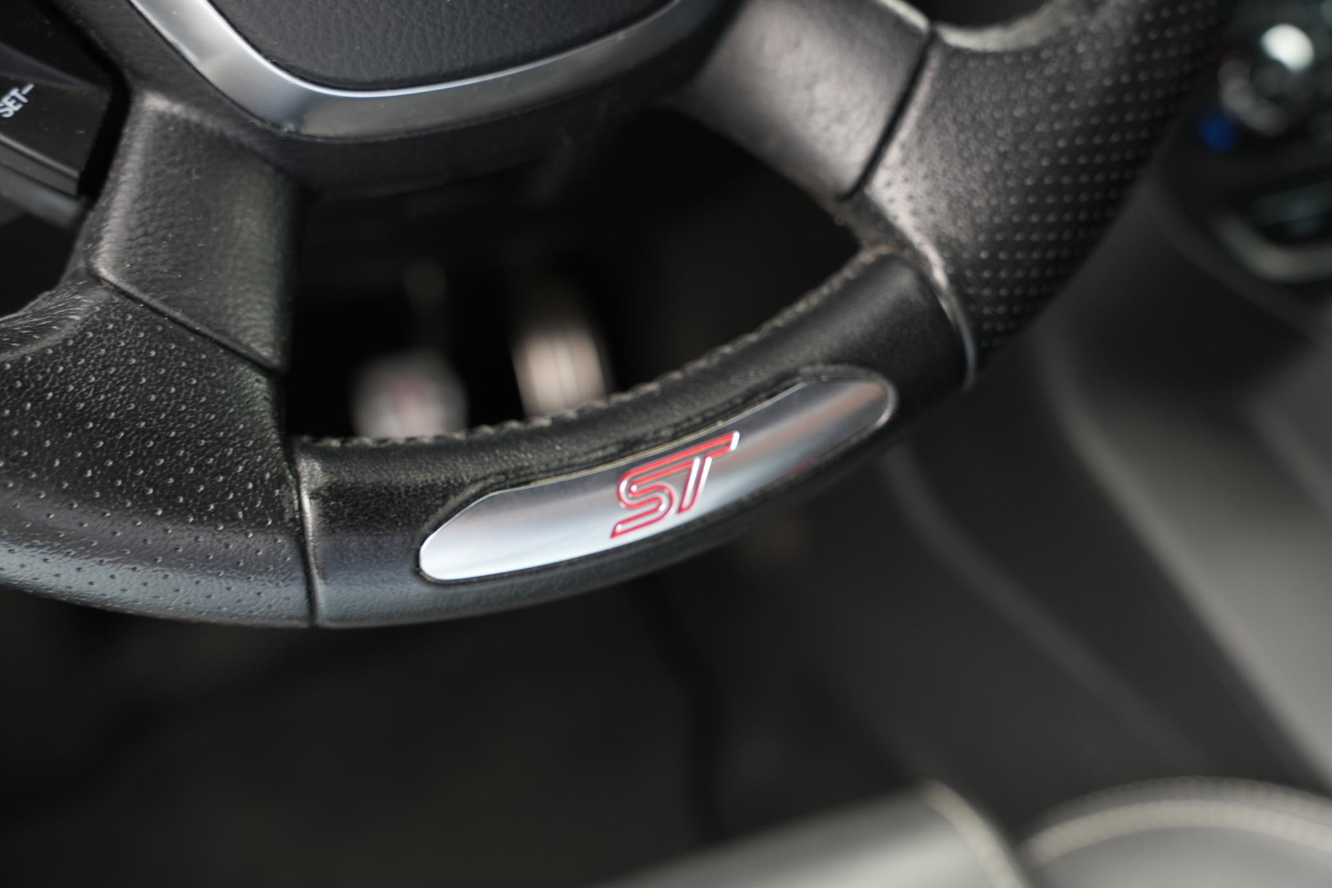Ford Focus 2.0 EcoBoost ST-2 2012  33