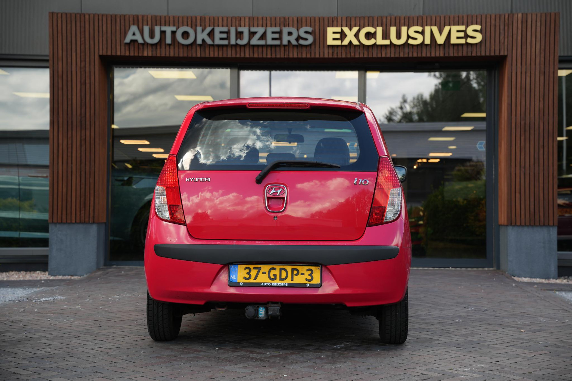 Hyundai i10 1.1 Active 2008 Electric Red (H4) 12