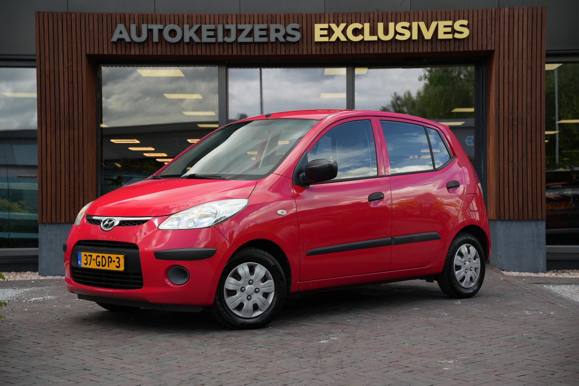 Hyundai i10 1.1 Active 2008 Electric Red (H4) 5