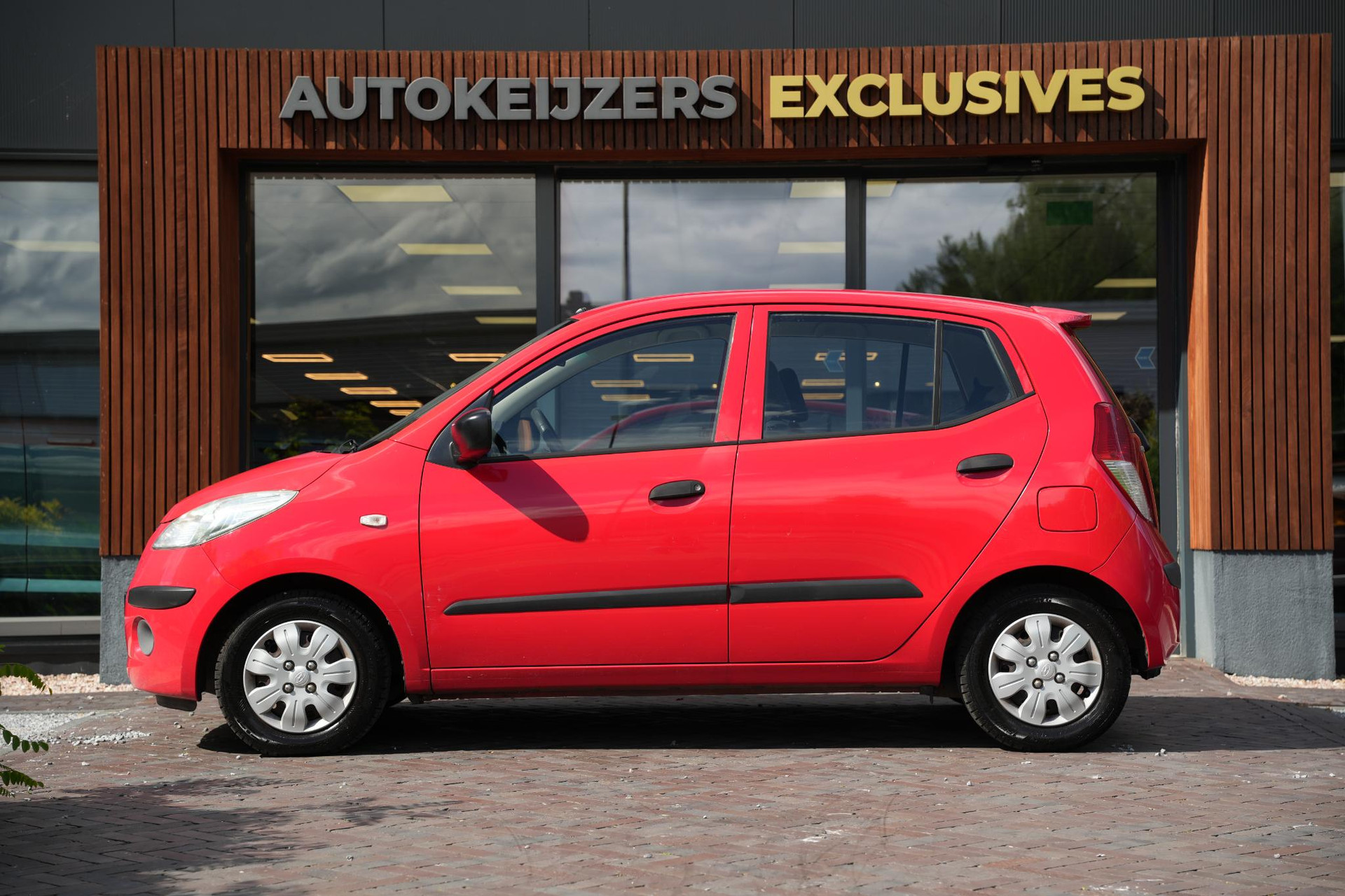 Hyundai i10 1.1 Active 2008 Electric Red (H4) 7