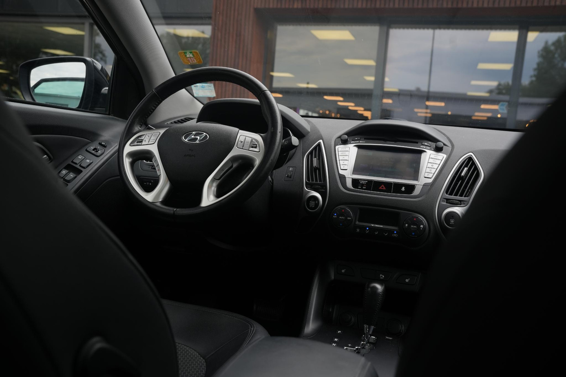 Hyundai ix35 2.0i i-Catcher 2012 Phantom Black Pearl (PAE) 2