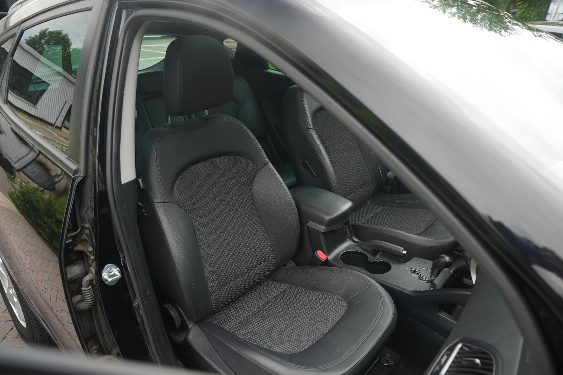Hyundai ix35 2.0i i-Catcher 2012 Phantom Black Pearl (PAE) 21