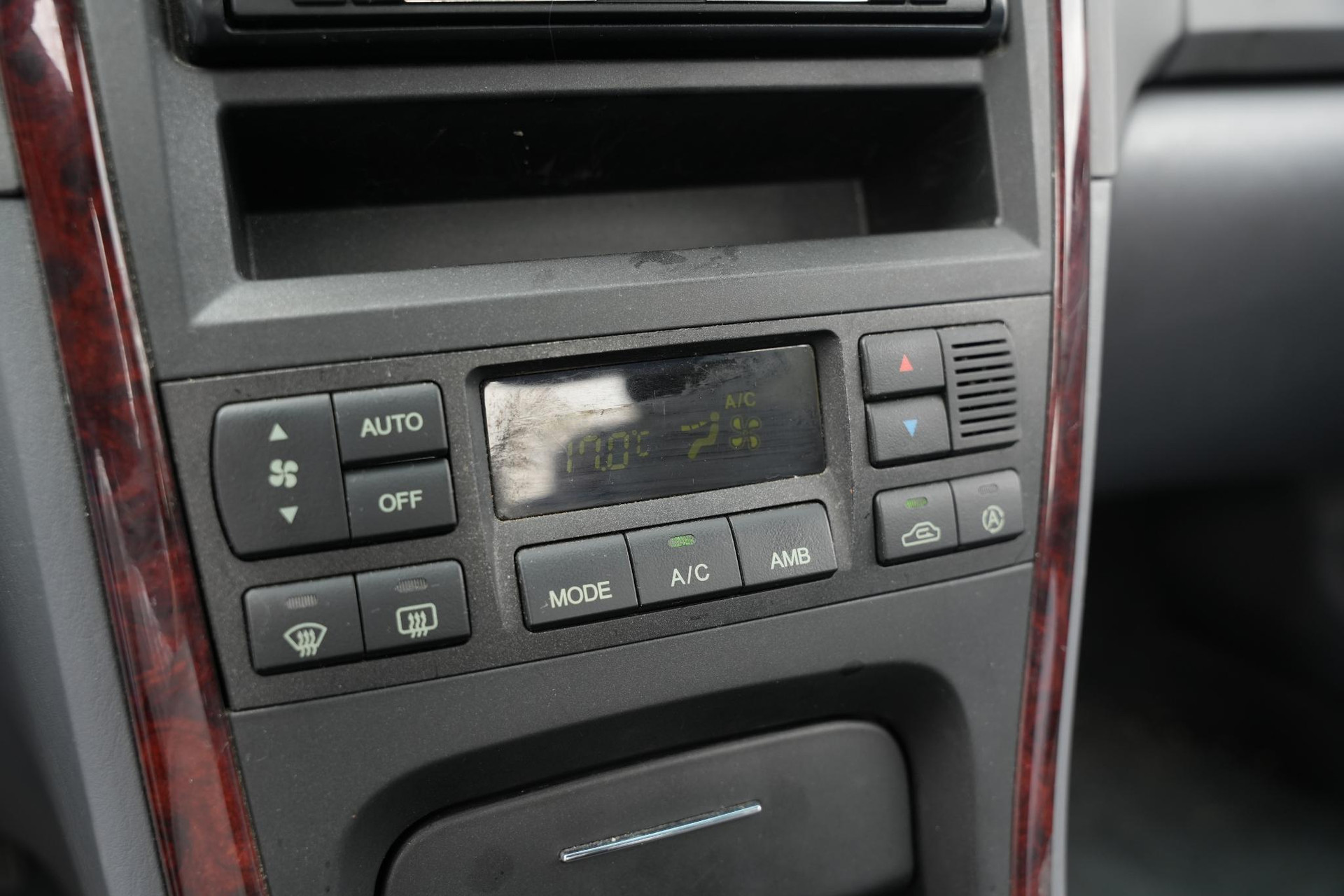 Kia Magentis 2.0 X-treme 2005 Imperial Blue Metallic/Imperial Blue Mica (1C) 18