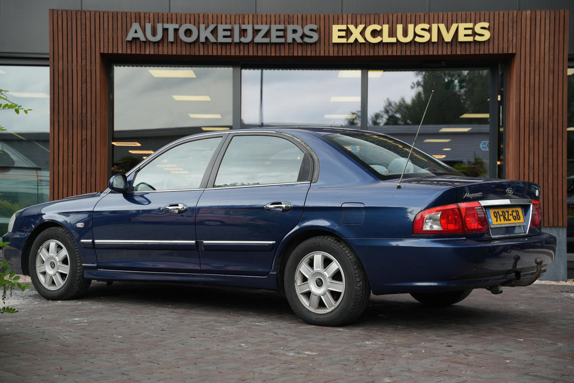 Kia Magentis 2.0 X-treme 2005 Imperial Blue Metallic/Imperial Blue Mica (1C) 9