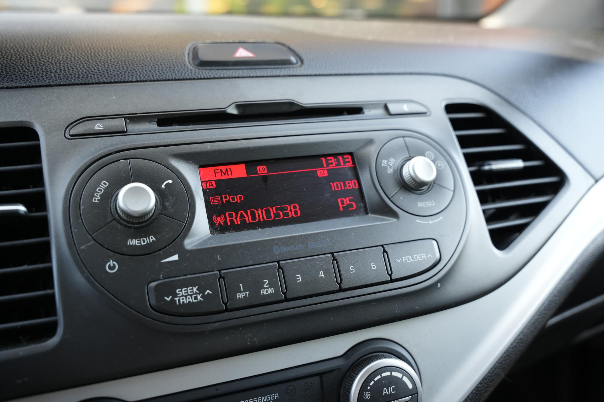 Kia Picanto 1.0 CVVT First Edition 2015 (Z1) 19