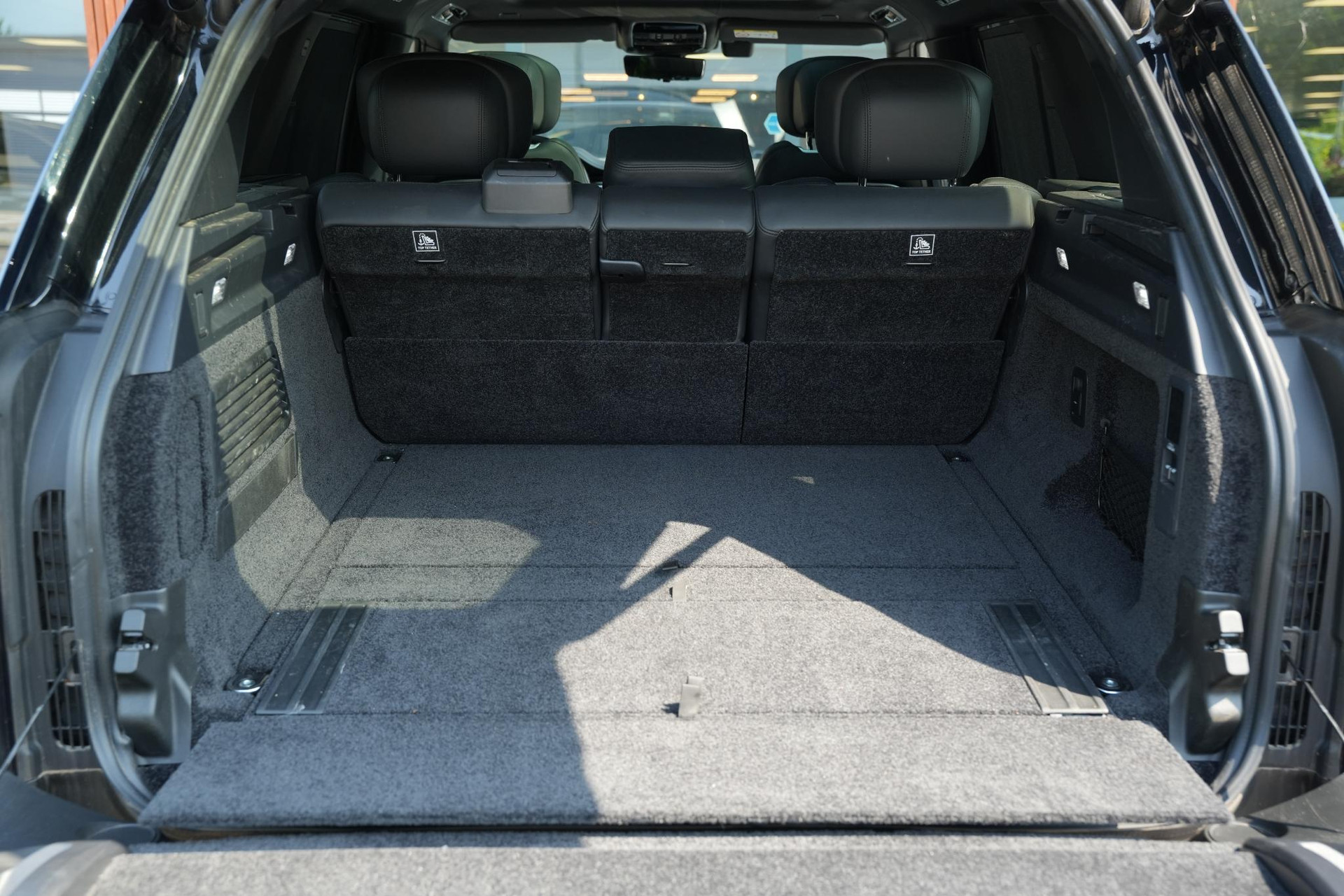 Land Rover Range Rover 3.0 P550e Autobiography PHEV 2025 Exterior Paint - Santorini Black (1AG) 14