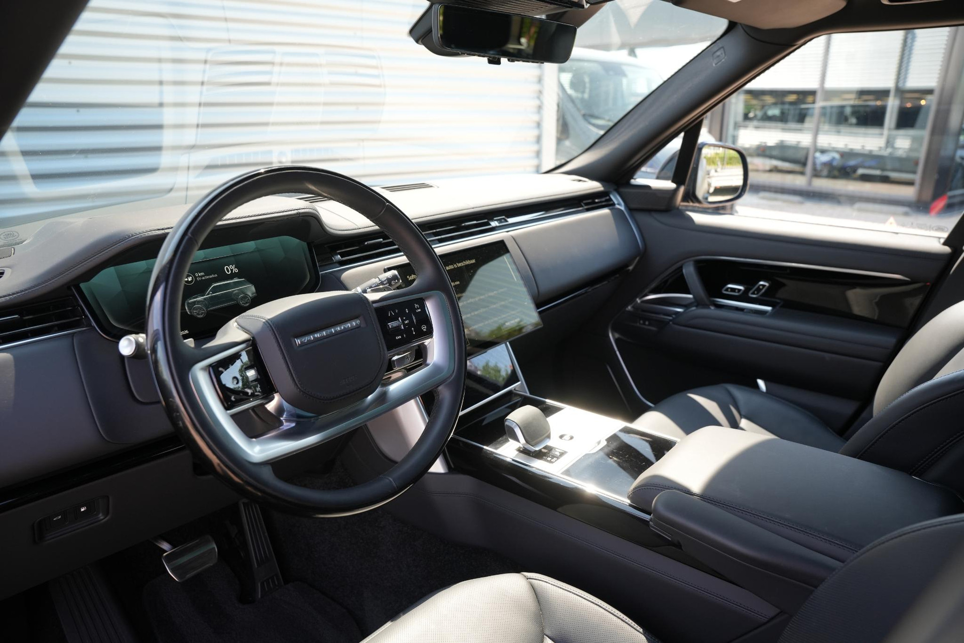 Land Rover Range Rover 3.0 P550e Autobiography PHEV 2025 Exterior Paint - Santorini Black (1AG) 21