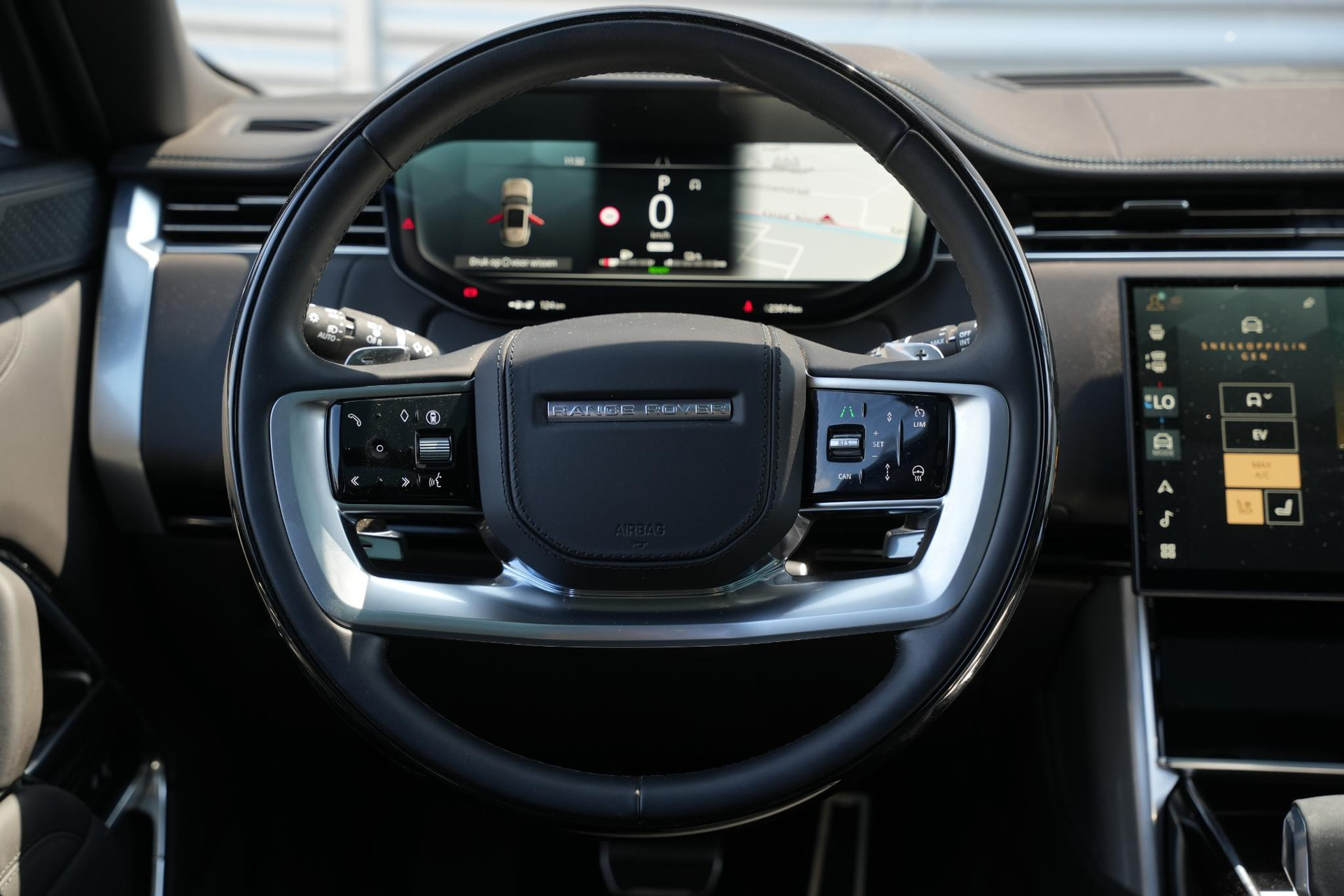 Land Rover Range Rover 3.0 P550e Autobiography PHEV 2025 Exterior Paint - Santorini Black (1AG) 7