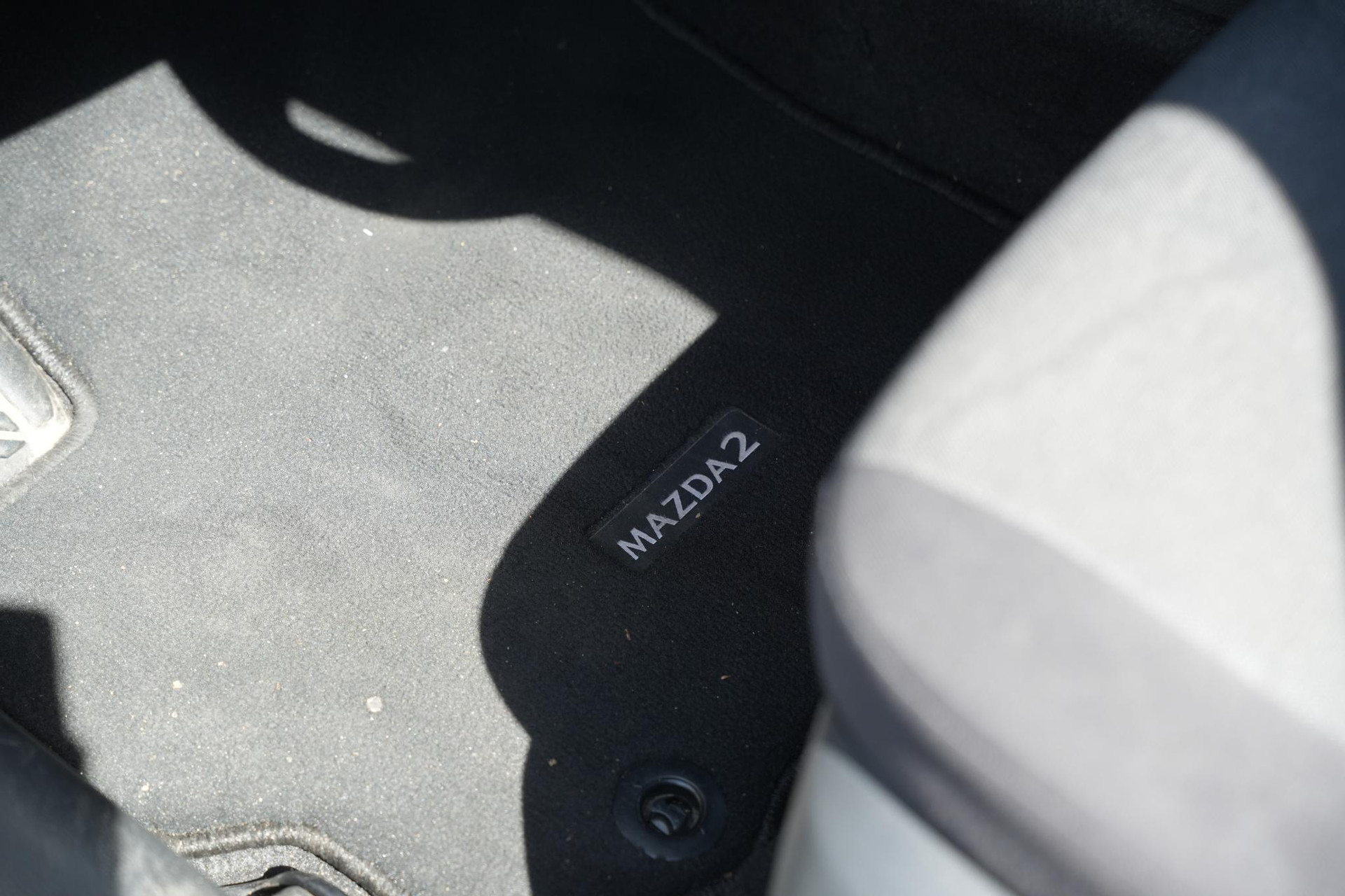 Mazda 2 Hybrid 1.5 Centre-line 2023 LUNAR WHITE (A8D) 25