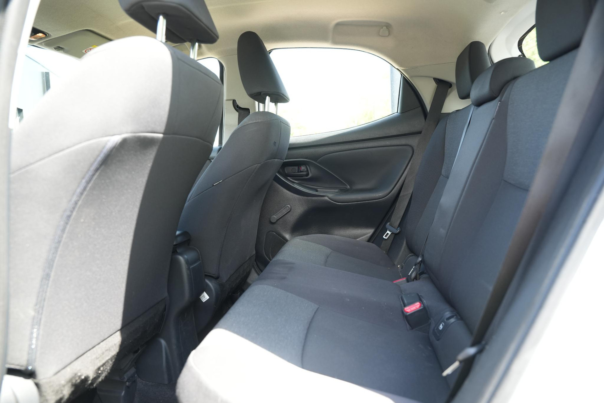 Mazda 2 Hybrid 1.5 Centre-line 2023 LUNAR WHITE (A8D) 6