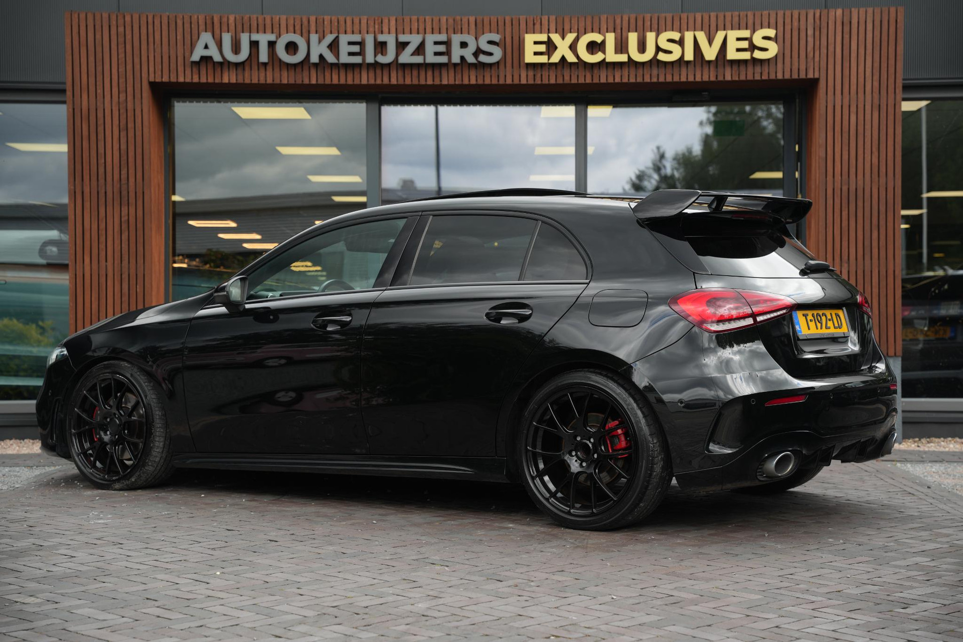 Mercedes-Benz A-Klasse 220 Premium Plus 2019  11