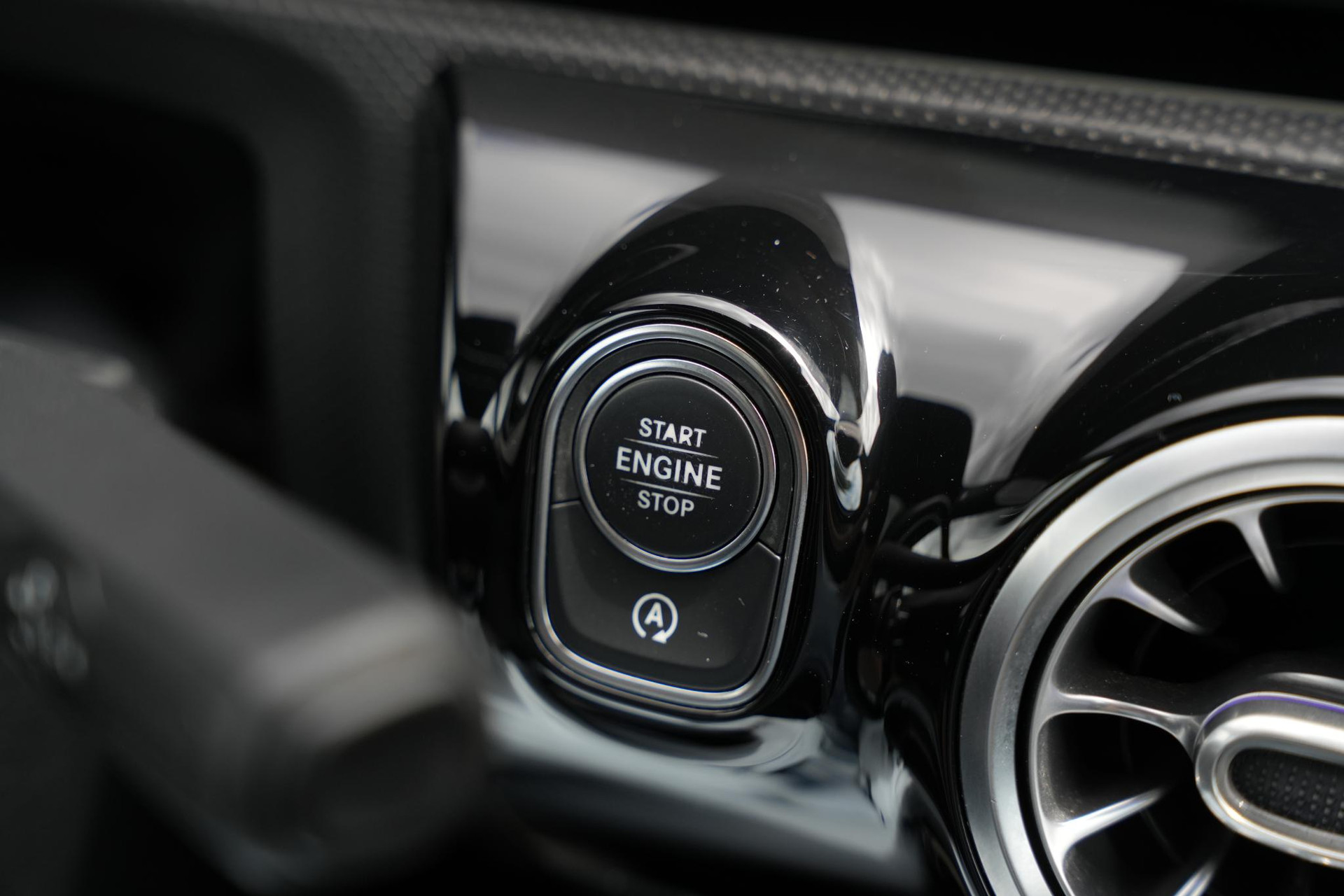 Mercedes-Benz A-Klasse 220 Premium Plus 2019  12