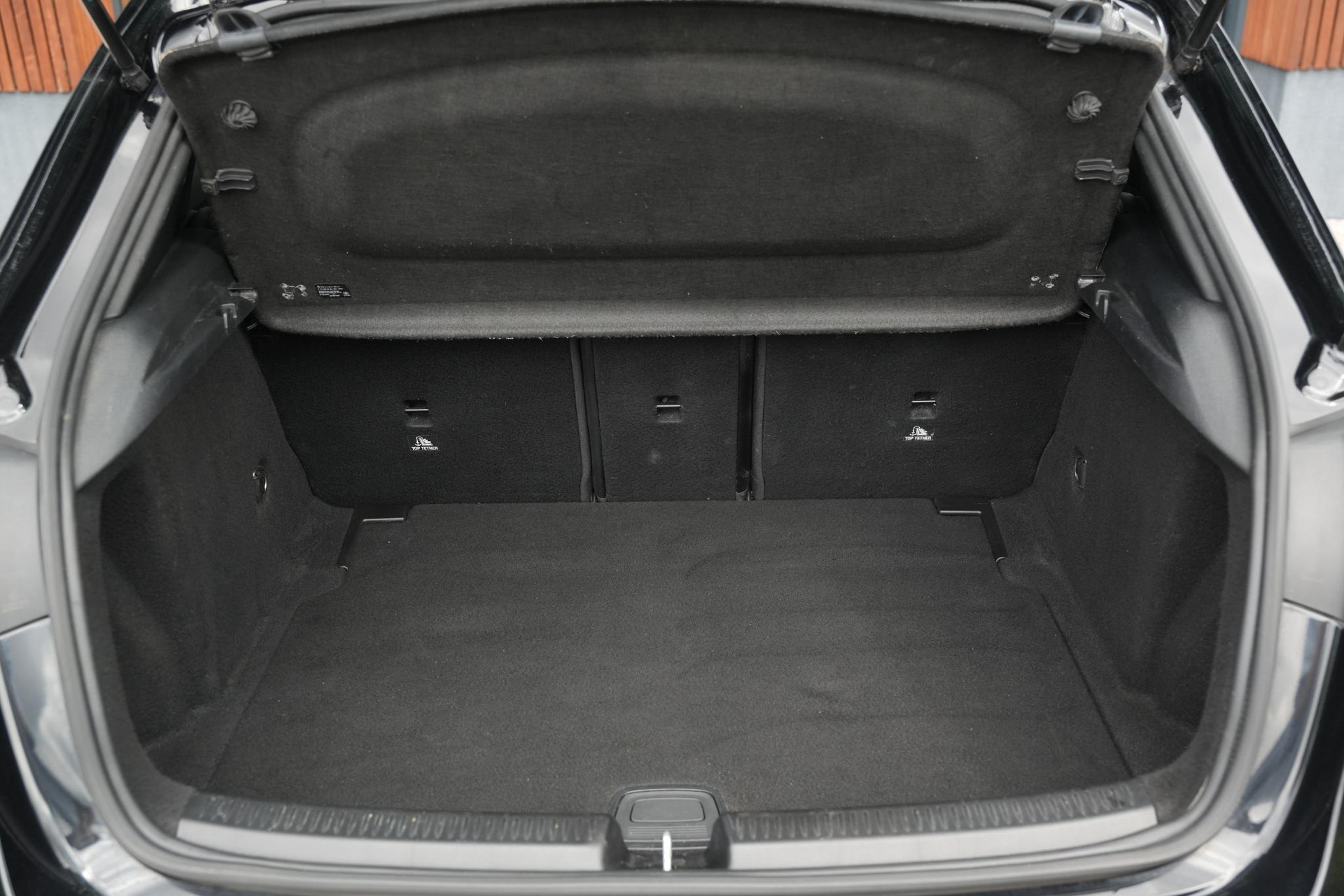Mercedes-Benz A-Klasse 220 Premium Plus 2019  14