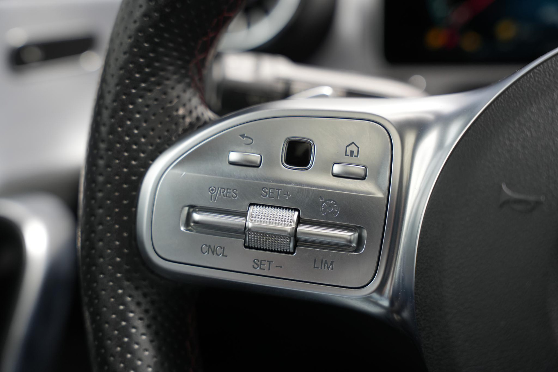 Mercedes-Benz A-Klasse 220 Premium Plus 2019  15