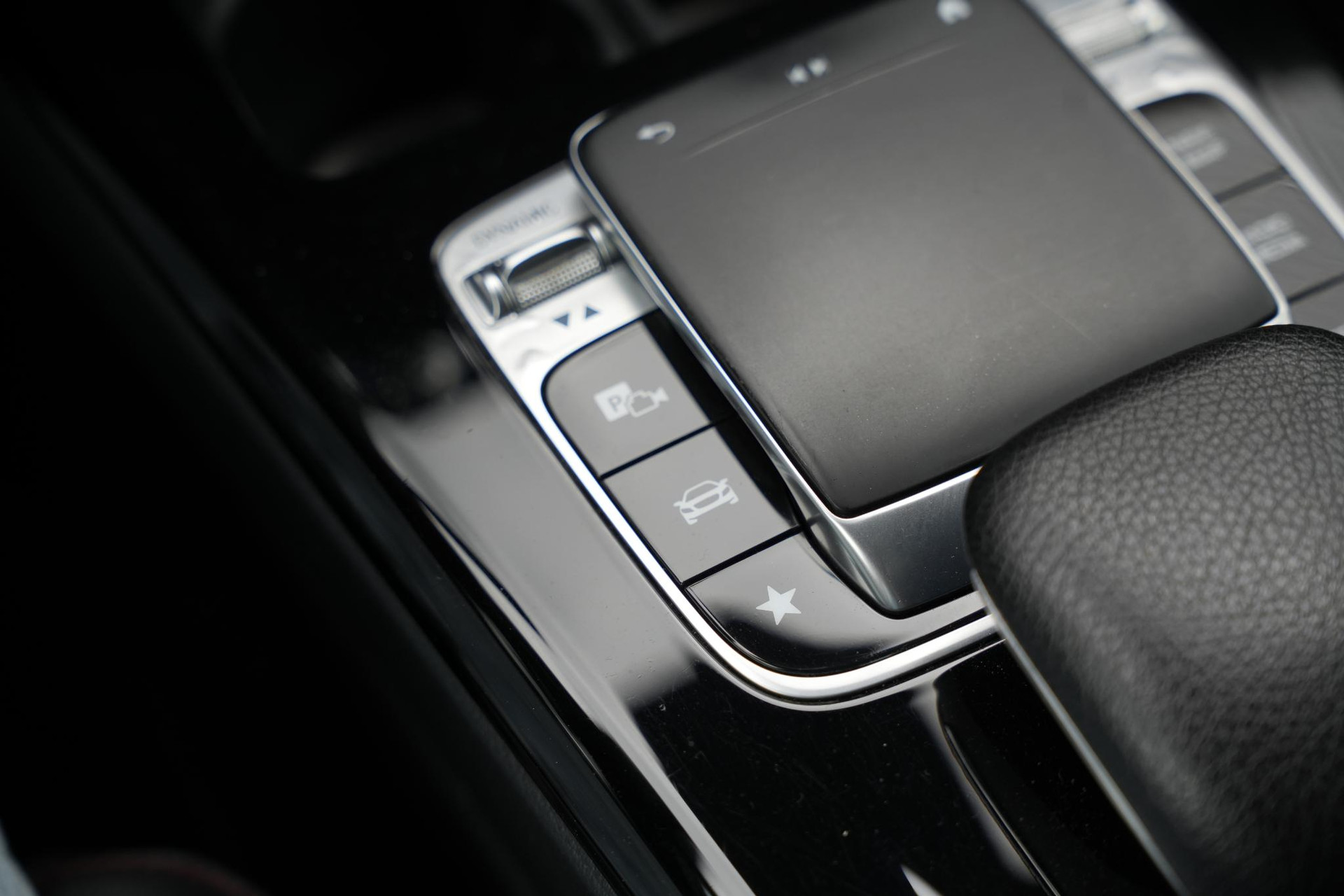 Mercedes-Benz A-Klasse 220 Premium Plus 2019  22
