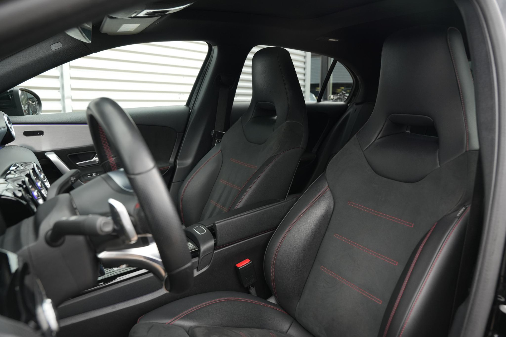 Mercedes-Benz A-Klasse 220 Premium Plus 2019  4