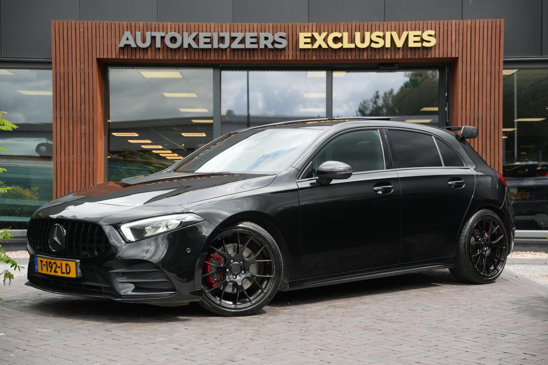 Mercedes-Benz A-Klasse 220 Premium Plus 2019  5