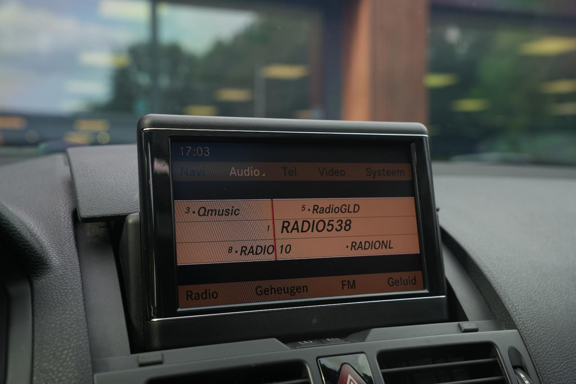 Mercedes-Benz C-Klasse 350 Avantgarde 2009 IRIDIUM SILVER - METALLIC FINISH (775U) 26