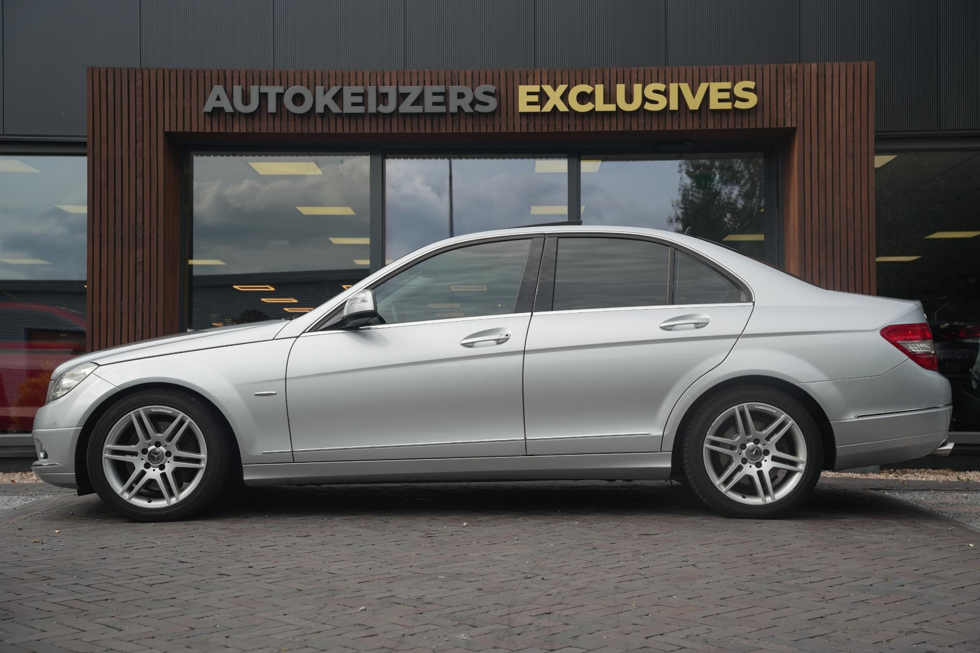 Mercedes-Benz C-Klasse 350 Avantgarde 2009 IRIDIUM SILVER - METALLIC FINISH (775U) 5