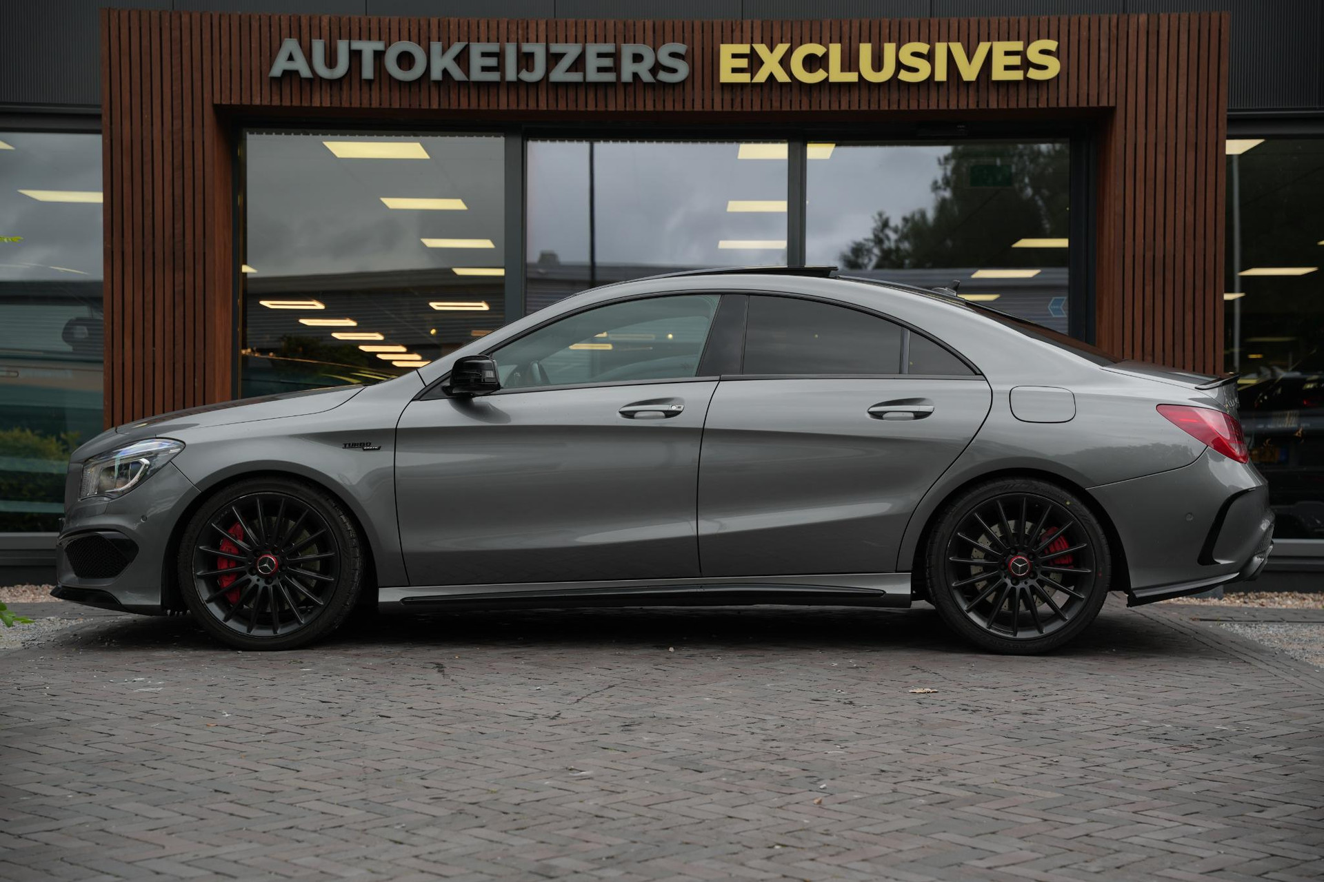 Mercedes-Benz CLA-Klasse AMG 45 4MATIC 2014 MOUNTAIN GRAY - METALLICH FINISH (787U) 7
