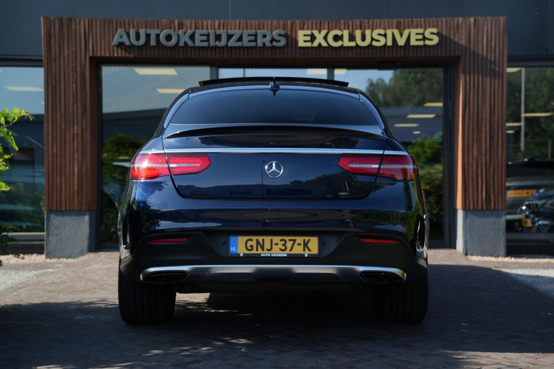 Mercedes-Benz GLE Coupé AMG 43 4MATIC 2018 CAVANSITE BLUE METALLIC FINISH (890U) 12