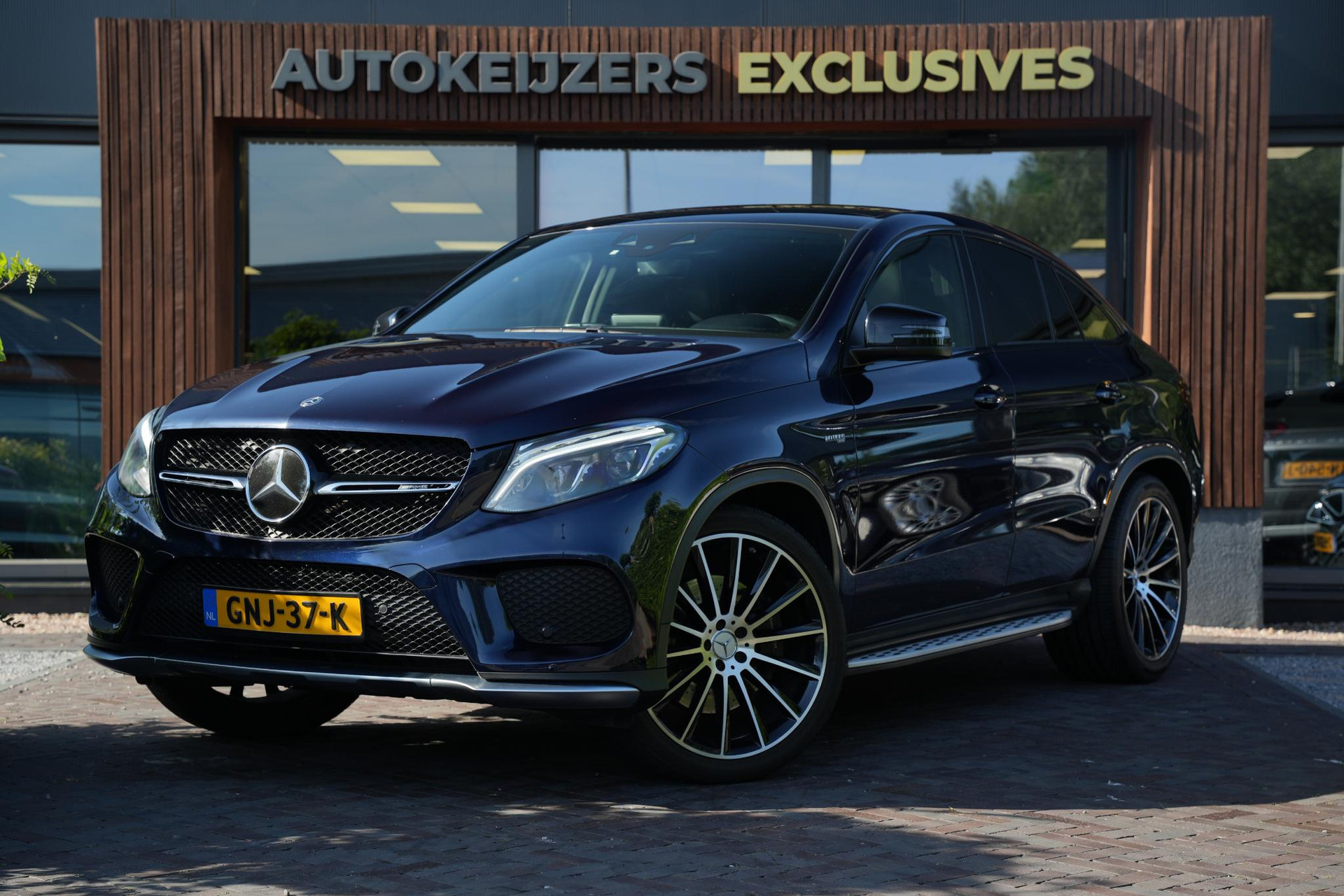 Mercedes-Benz GLE Coupé AMG 43 4MATIC 2018 CAVANSITE BLUE METALLIC FINISH (890U) 5
