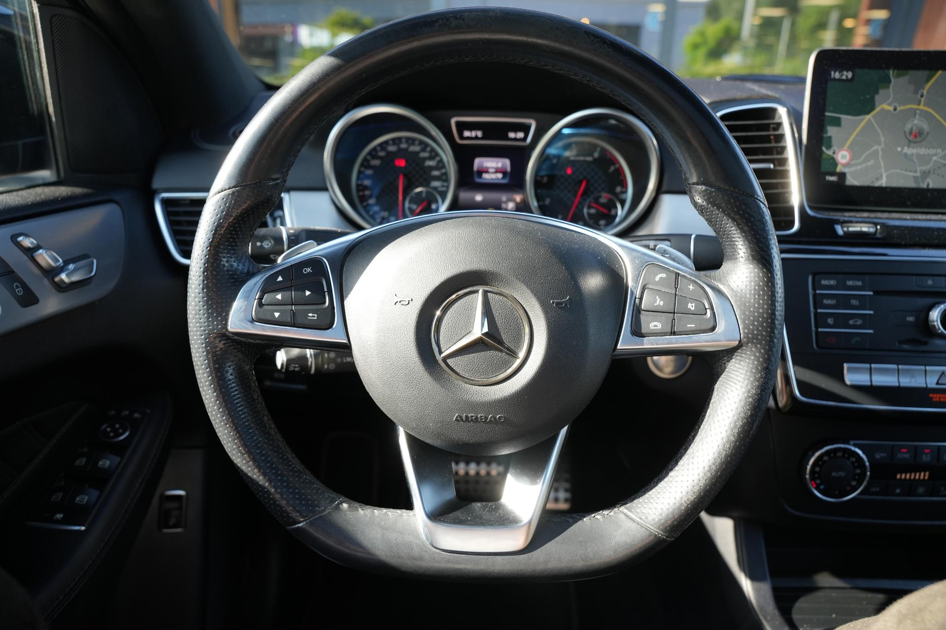 Mercedes-Benz GLE Coupé AMG 43 4MATIC 2018 CAVANSITE BLUE METALLIC FINISH (890U) 6