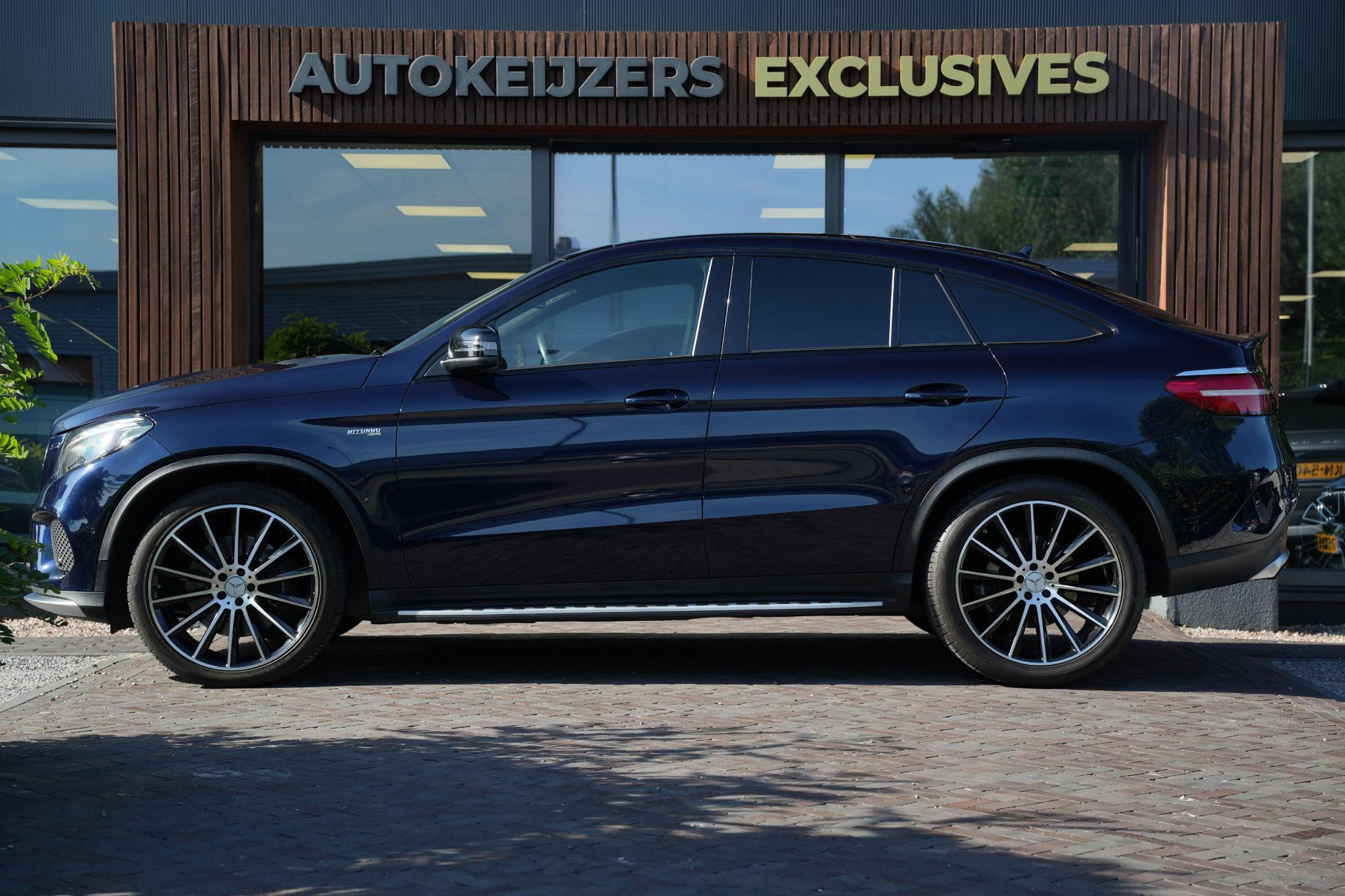 Mercedes-Benz GLE Coupé AMG 43 4MATIC 2018 CAVANSITE BLUE METALLIC FINISH (890U) 7