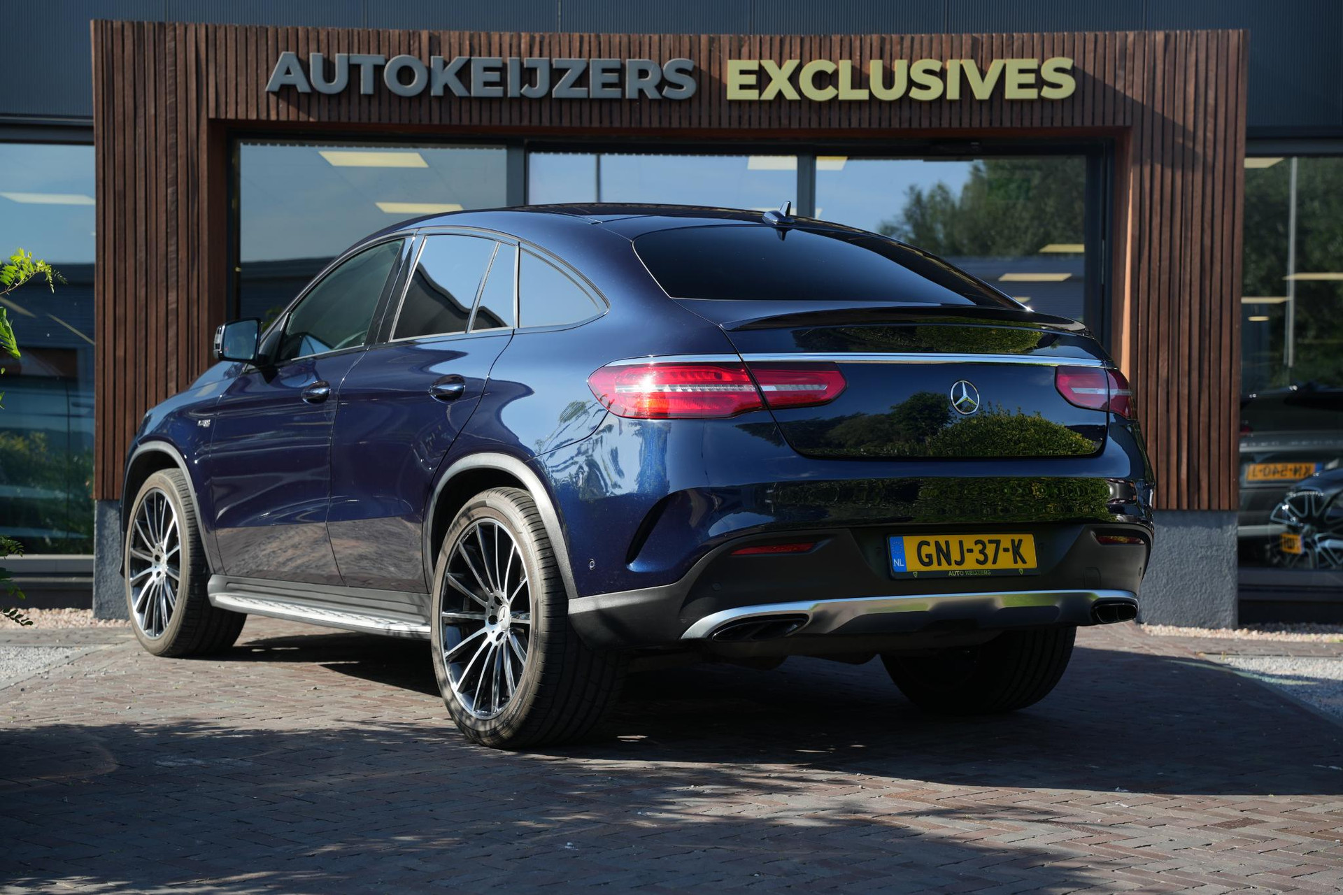 Mercedes-Benz GLE Coupé AMG 43 4MATIC 2018 CAVANSITE BLUE METALLIC FINISH (890U) 9
