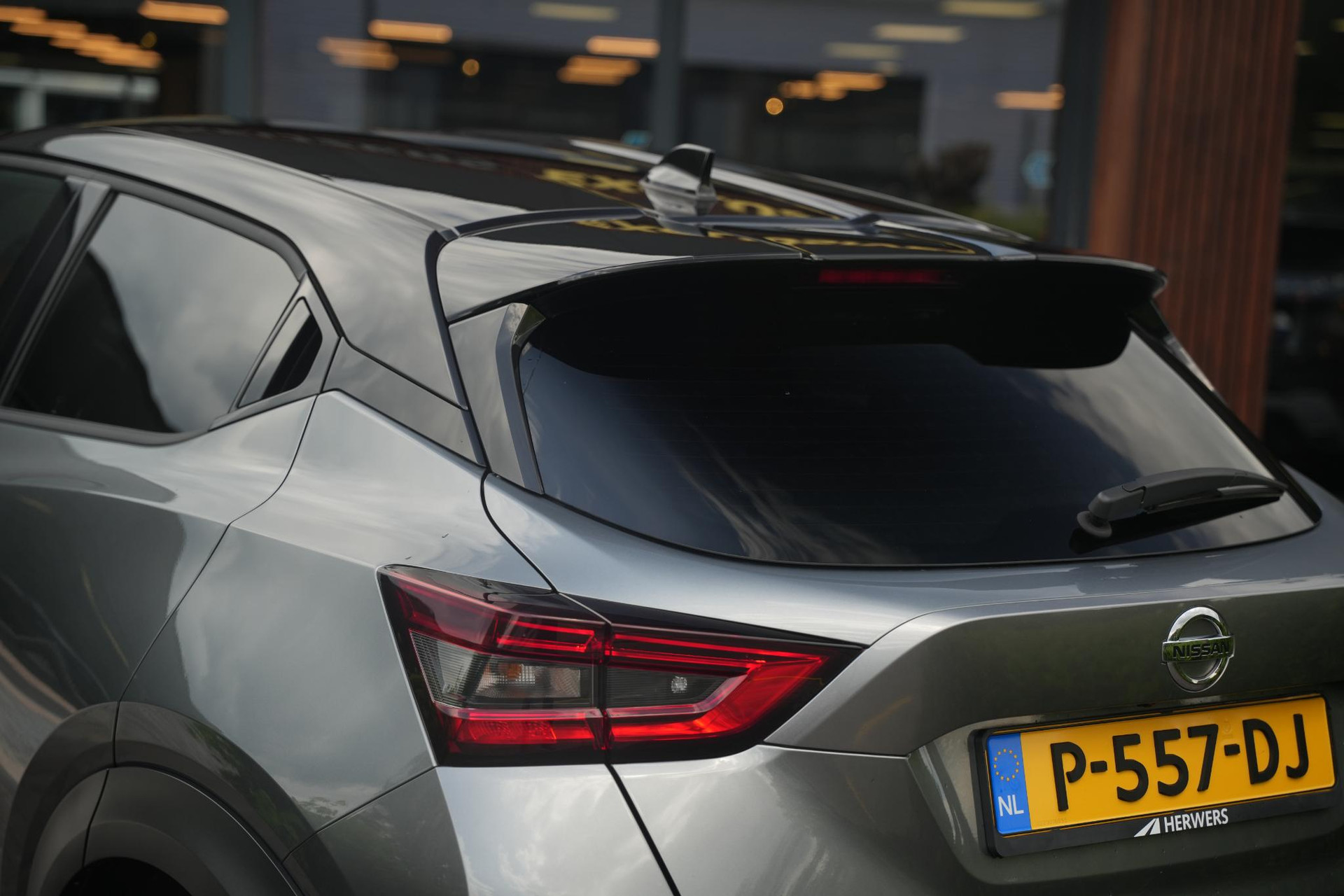 Nissan Juke 1.0 DIG-T N-Design 2022 Two-tone(dark grey & black) 12