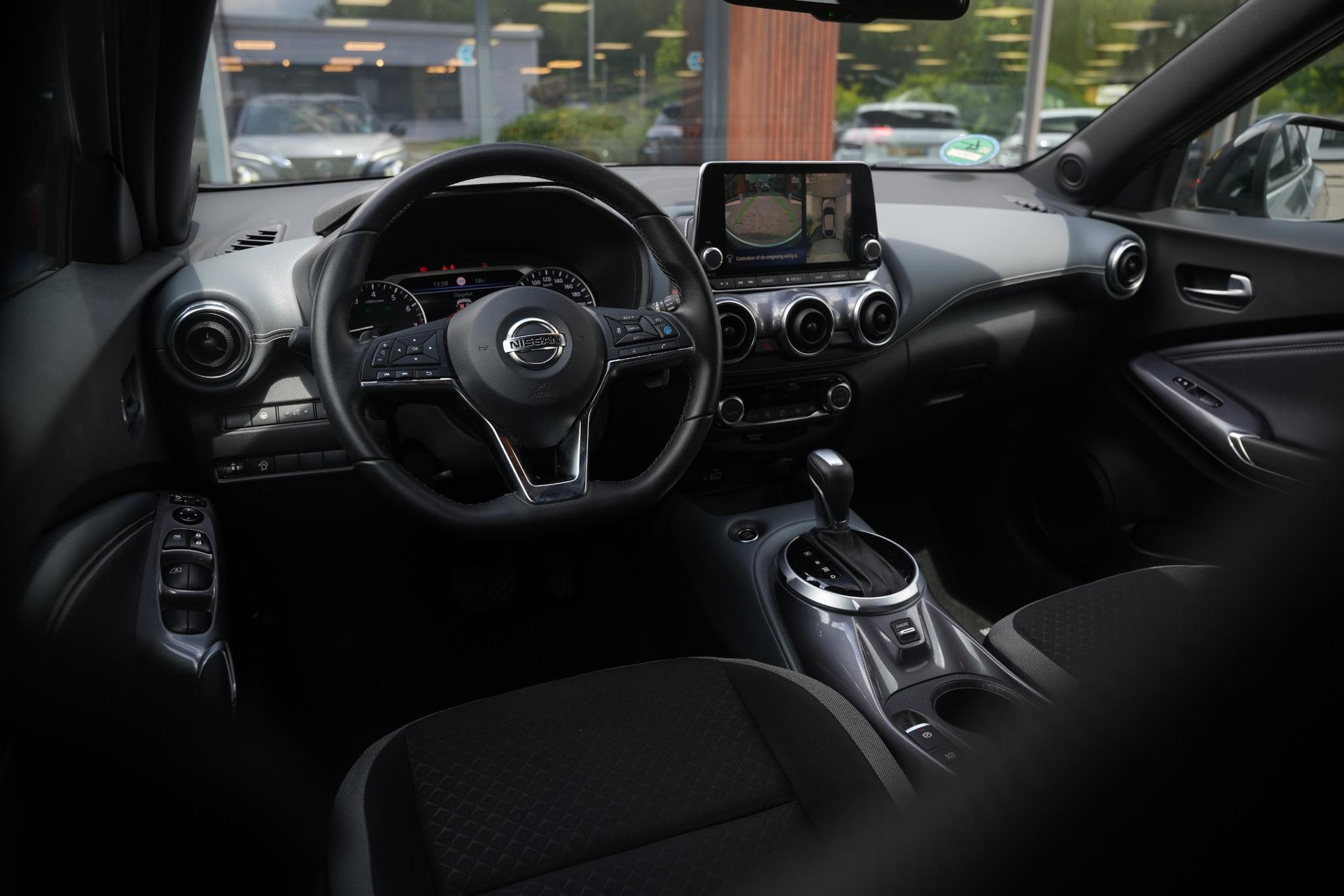 Nissan Juke 1.0 DIG-T N-Design 2022 Two-tone(dark grey & black) 14