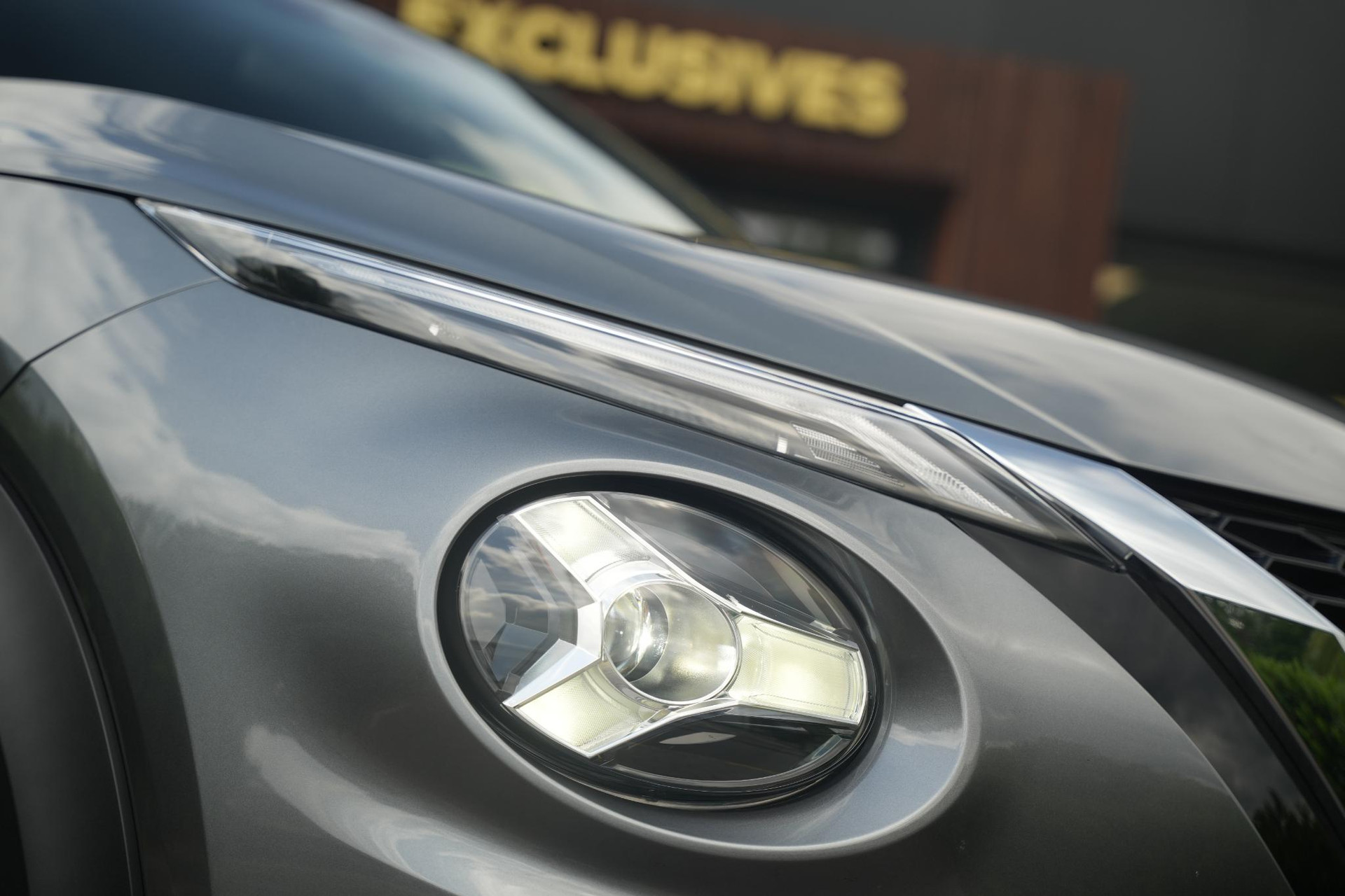 Nissan Juke 1.0 DIG-T N-Design 2022 Two-tone(dark grey & black) 36