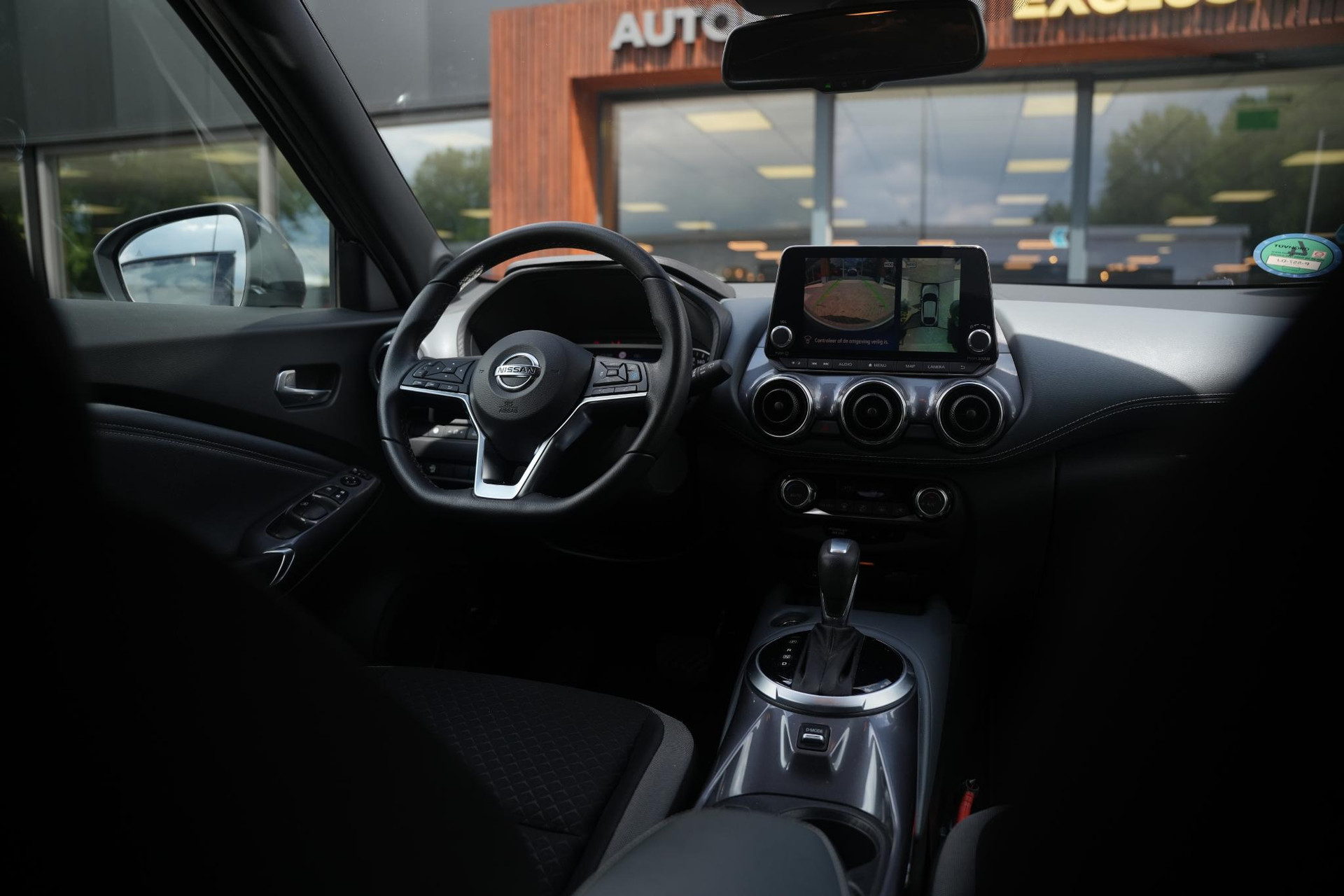 Nissan Juke 1.0 DIG-T N-Design 2022 Two-tone(dark grey & black) 8