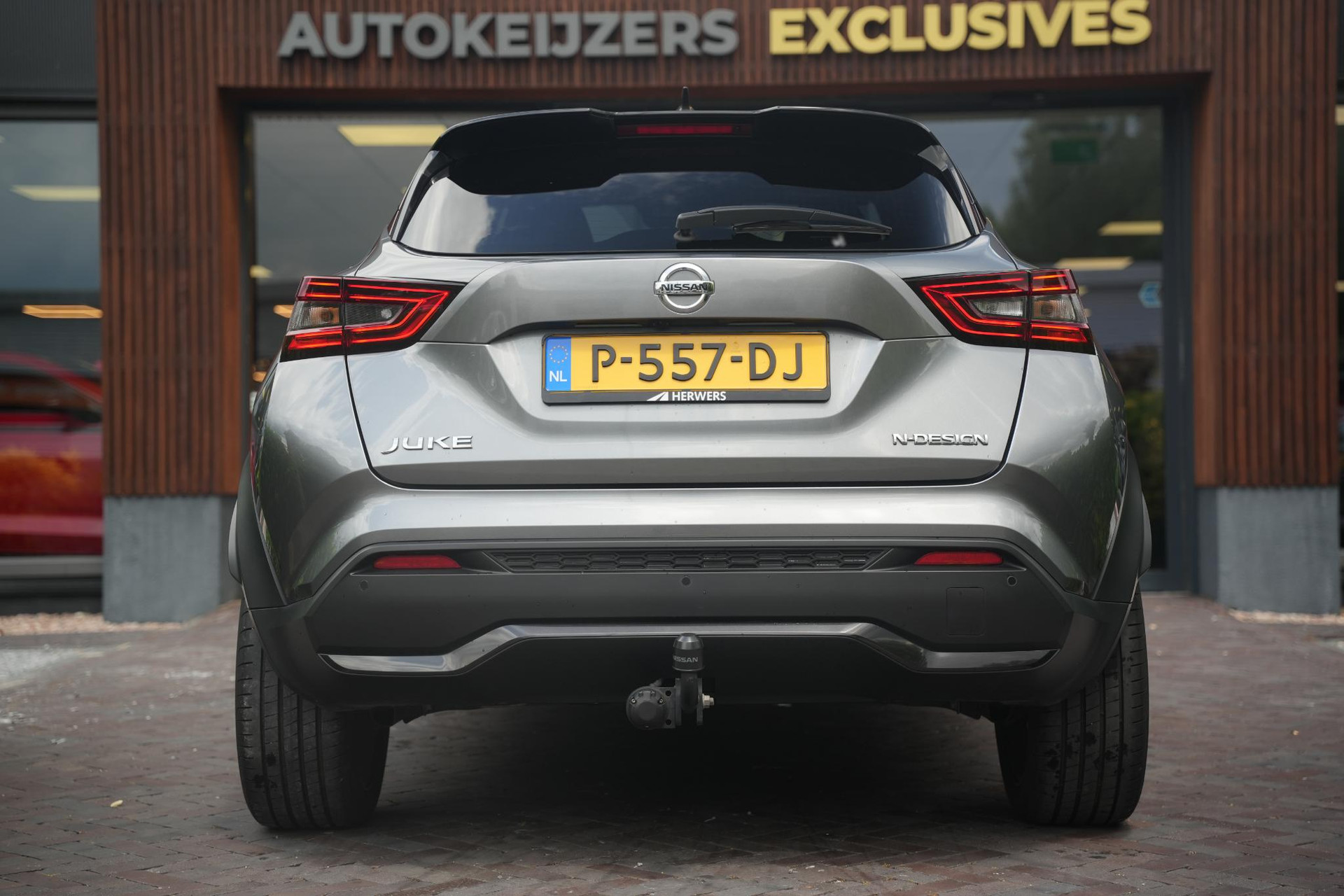 Nissan Juke 1.0 DIG-T N-Design 2022 Two-tone(dark grey & black) 9