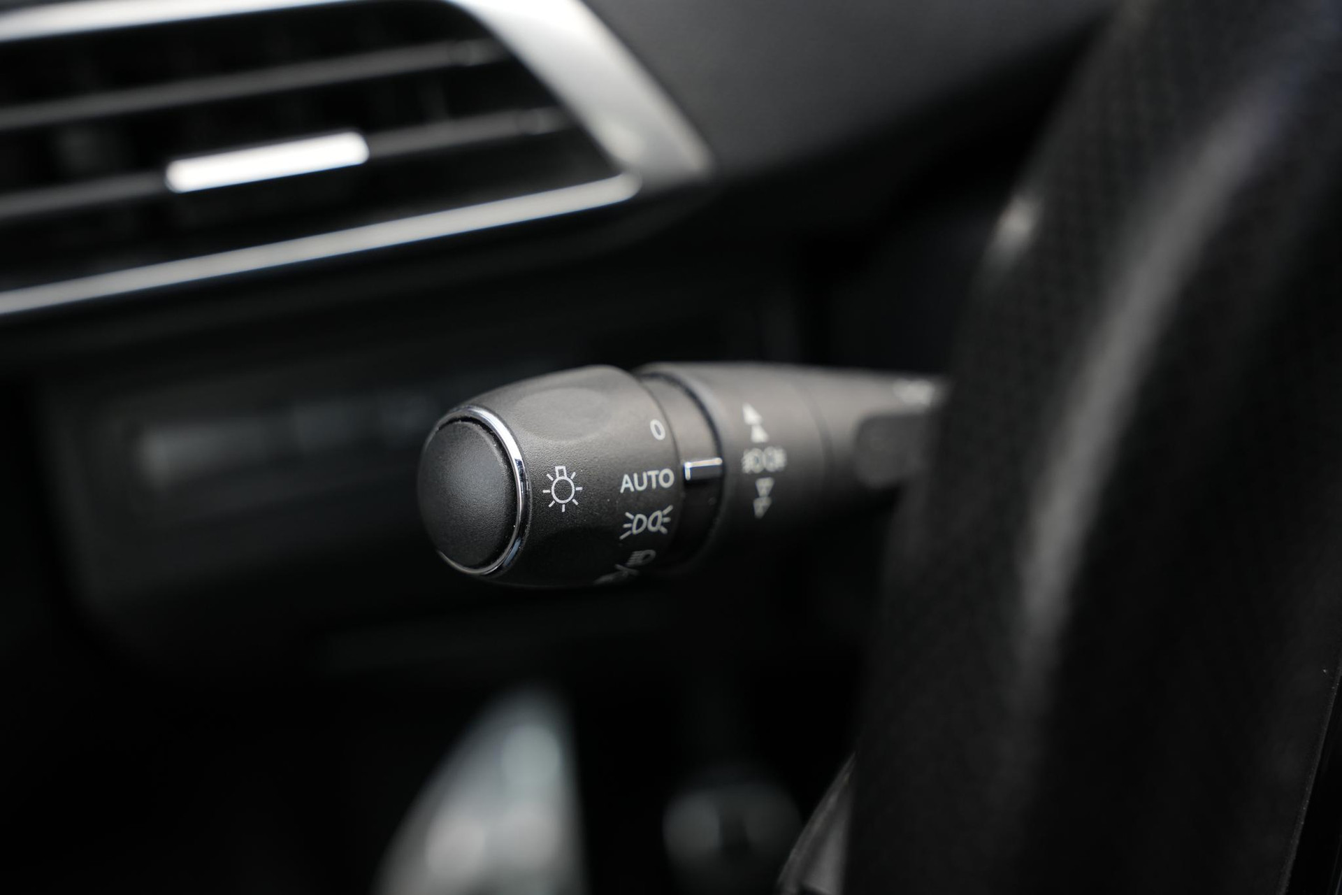 Peugeot 3008 1.2 PureTech GT Line 2018 Blanc nacré 24