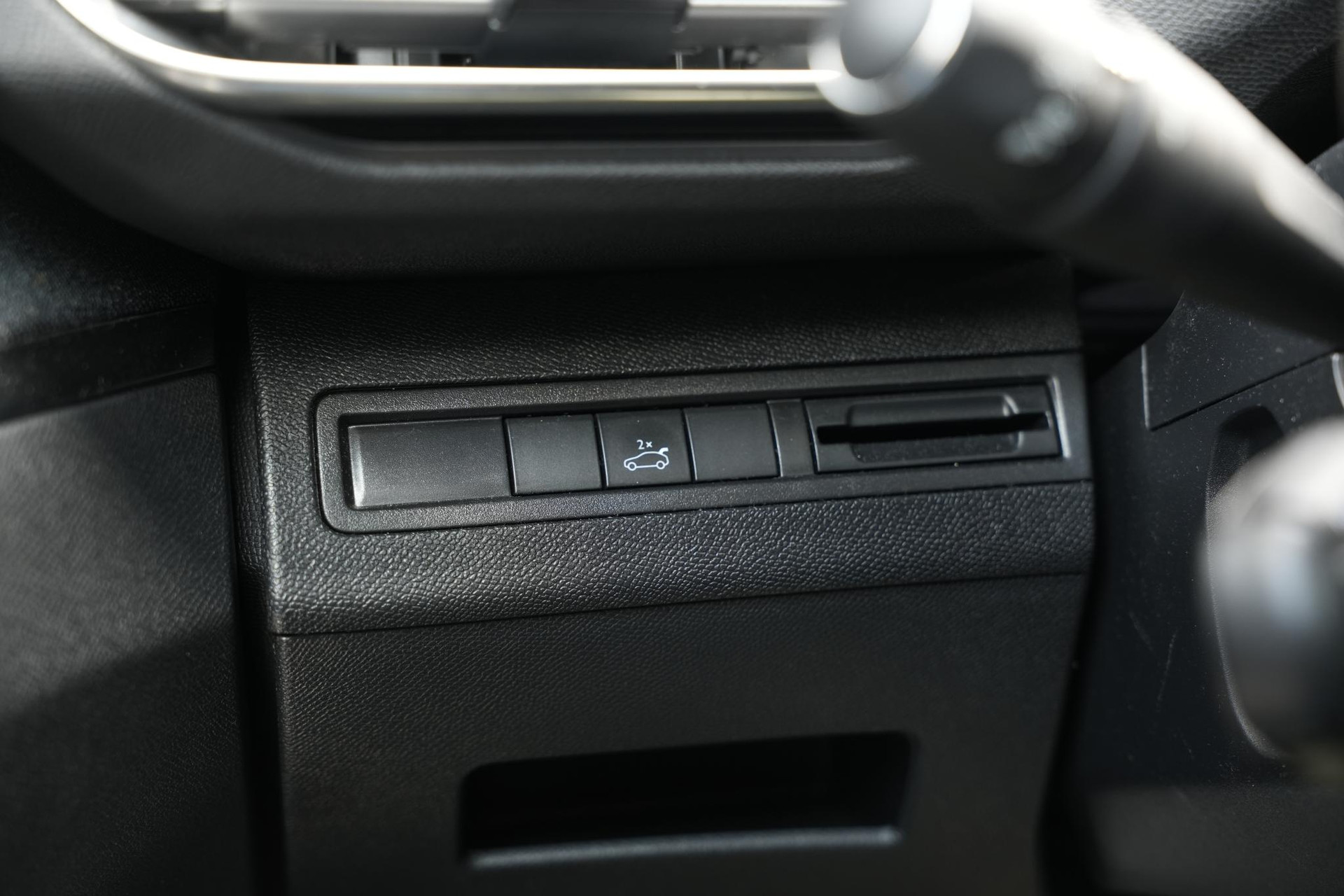 Peugeot 3008 1.2 PureTech GT Line 2018 Blanc nacré 28
