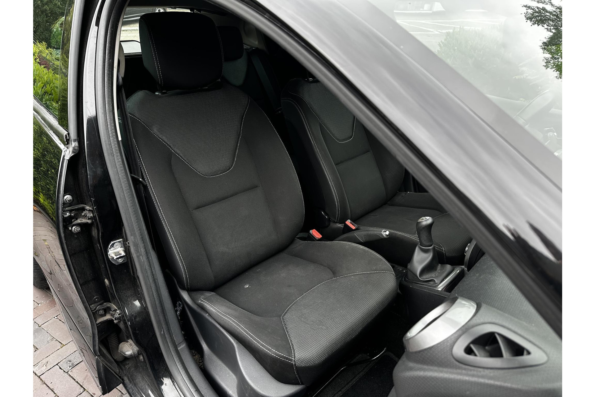 Renault Clio 0.9 TCe Expression 2015 Noir etoile gne  18