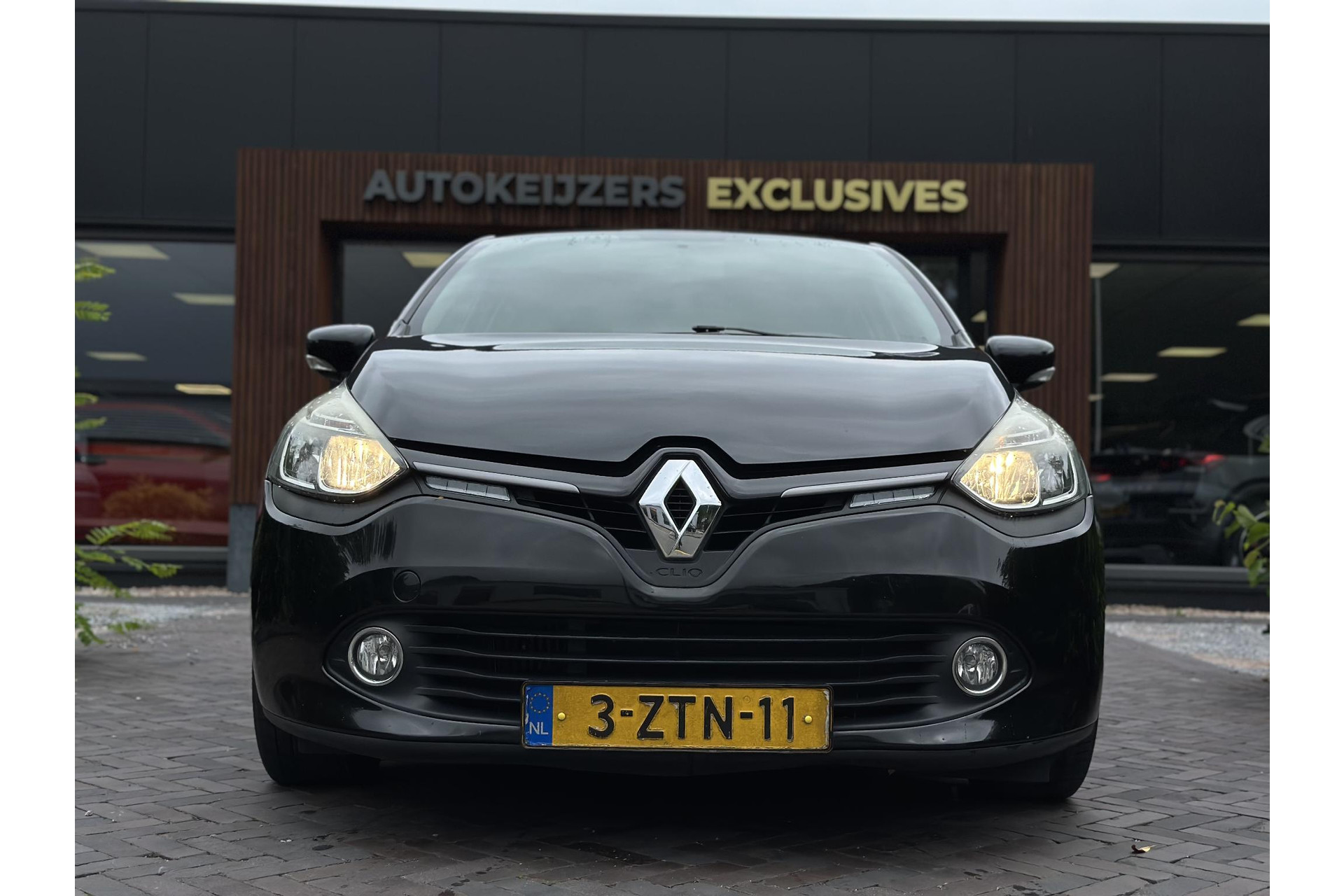 Renault Clio 0.9 TCe Expression 2015 Noir etoile gne  3