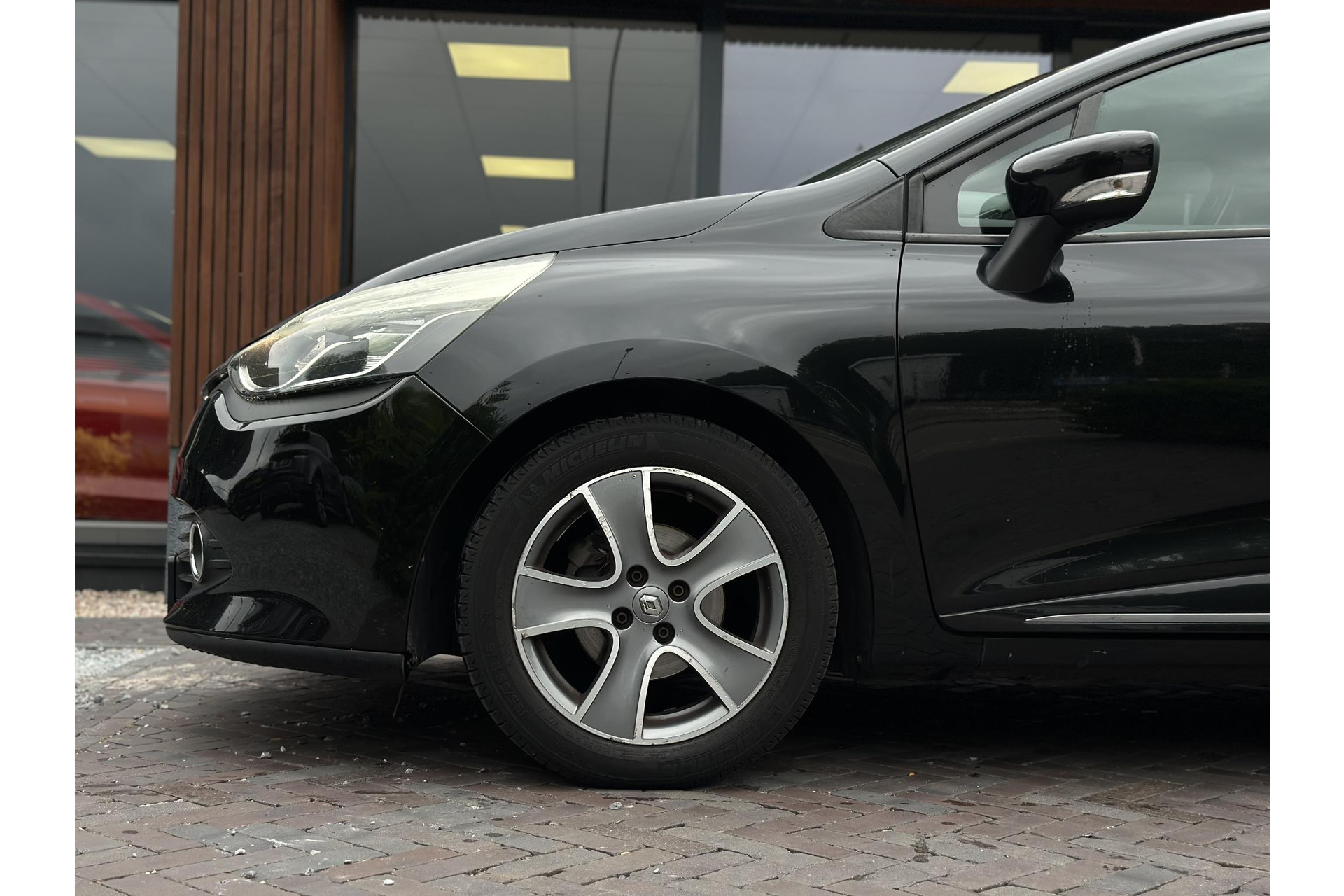 Renault Clio 0.9 TCe Expression 2015 Noir etoile gne  9