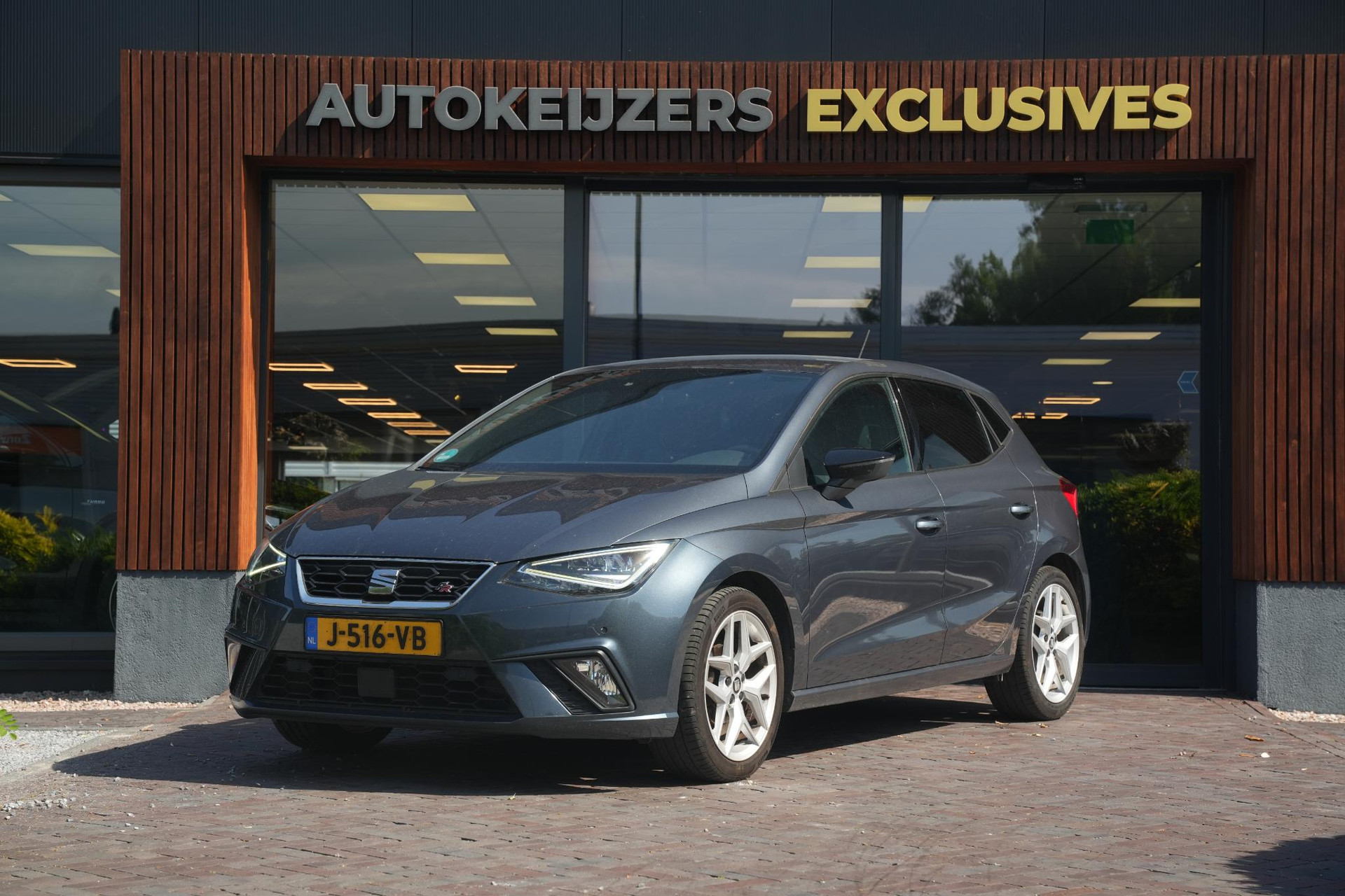 SEAT Ibiza 1.0 TSI FR Business Intense Plus 2020 Magnetic tech grey 3